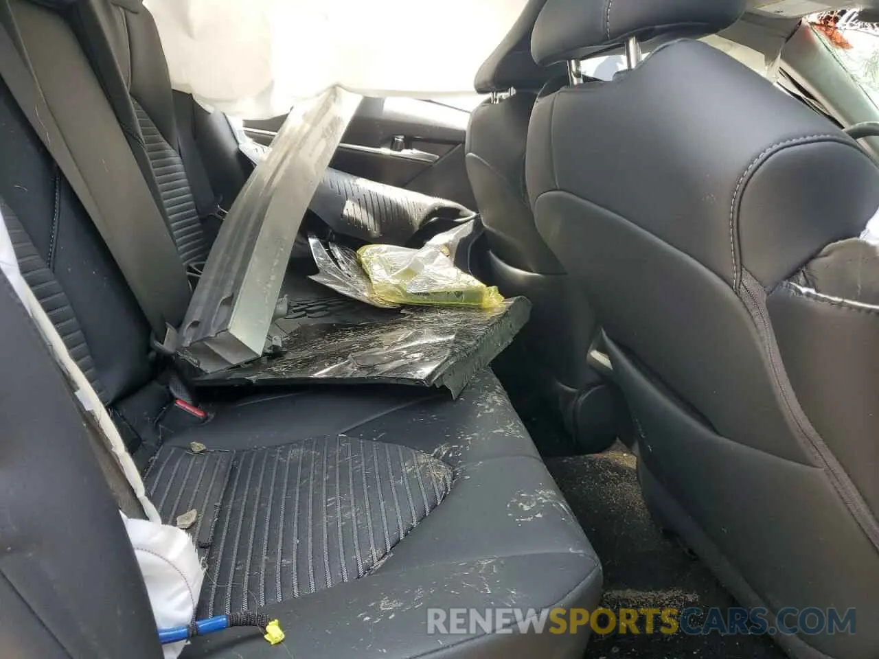 10 Photograph of a damaged car 4T1T11AK8RU892144 TOYOTA CAMRY 2024