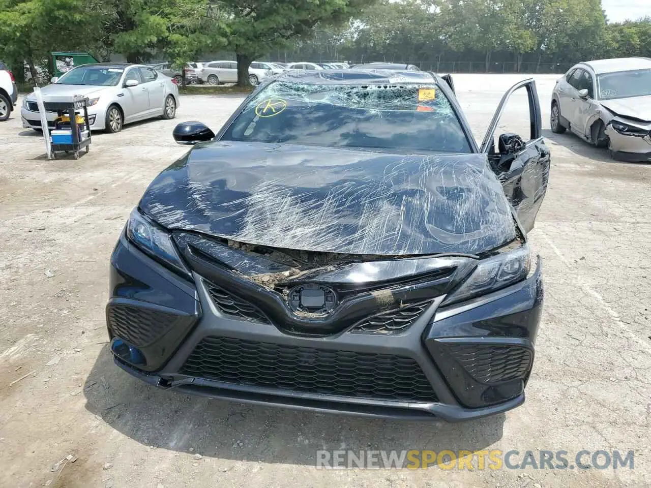 11 Photograph of a damaged car 4T1T11AK8RU892144 TOYOTA CAMRY 2024
