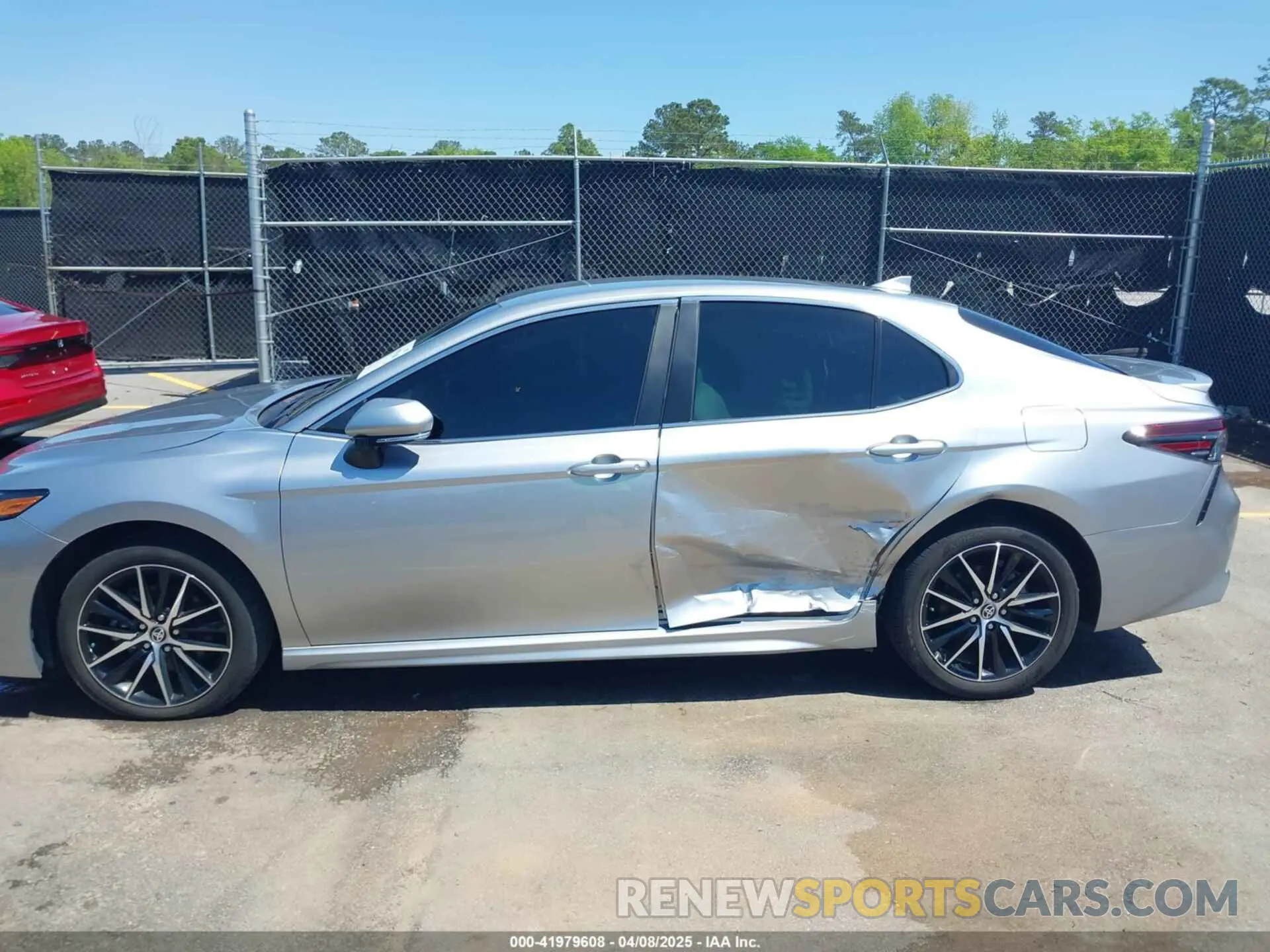 14 Photograph of a damaged car 4T1T11AK9RU848735 TOYOTA CAMRY 2024