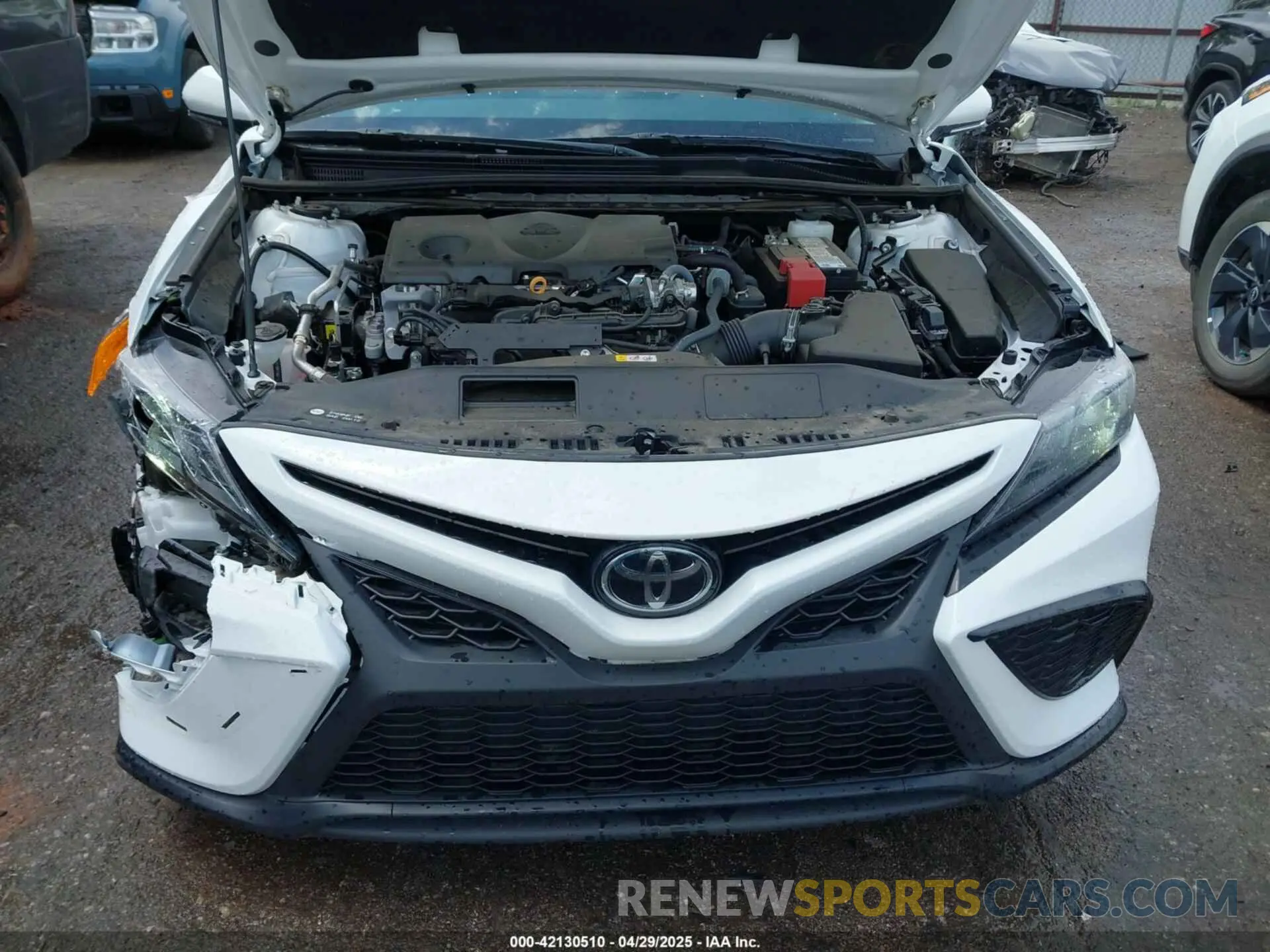 10 Photograph of a damaged car 4T1T11AK9RU908643 TOYOTA CAMRY 2024