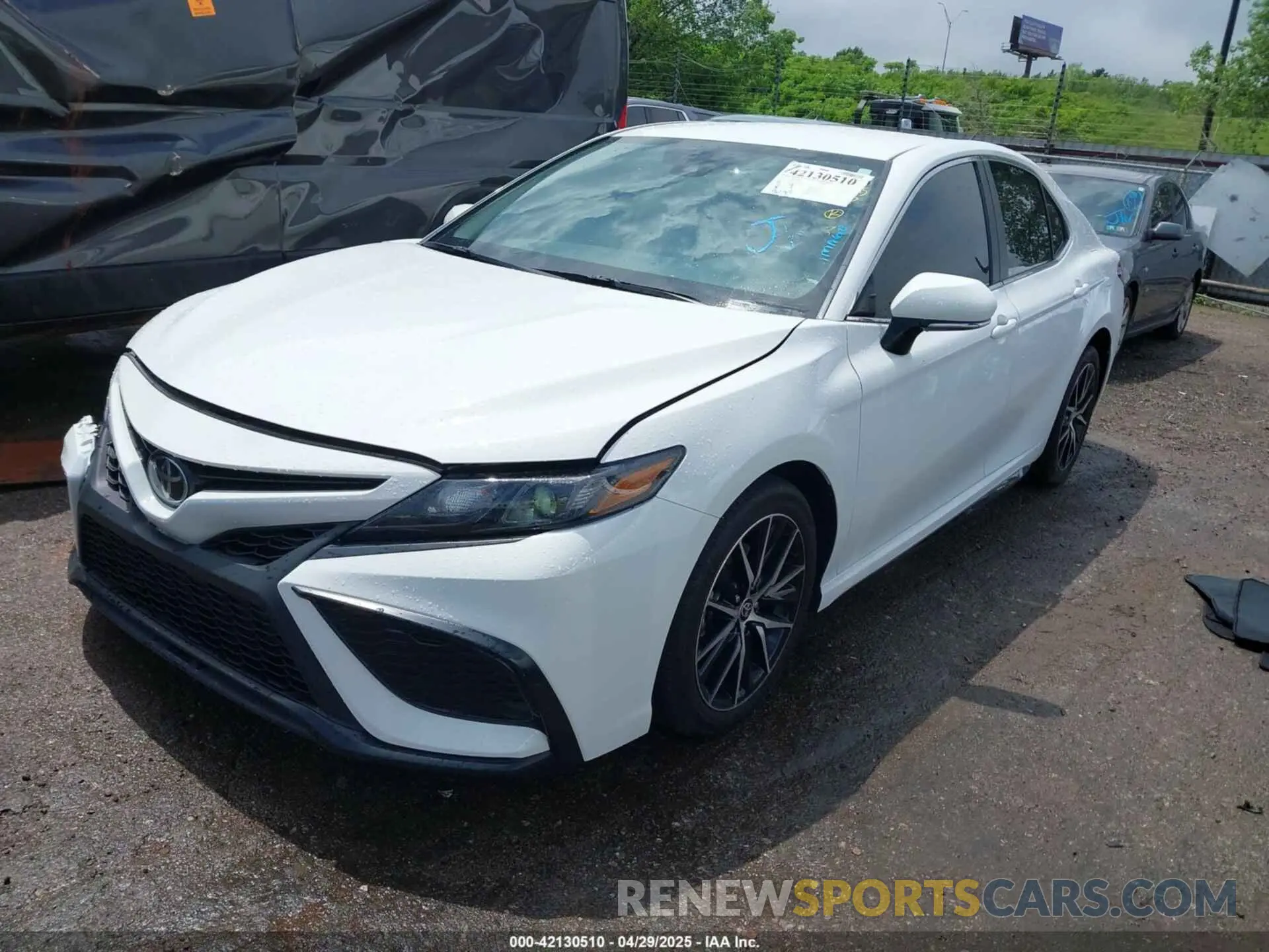 2 Photograph of a damaged car 4T1T11AK9RU908643 TOYOTA CAMRY 2024