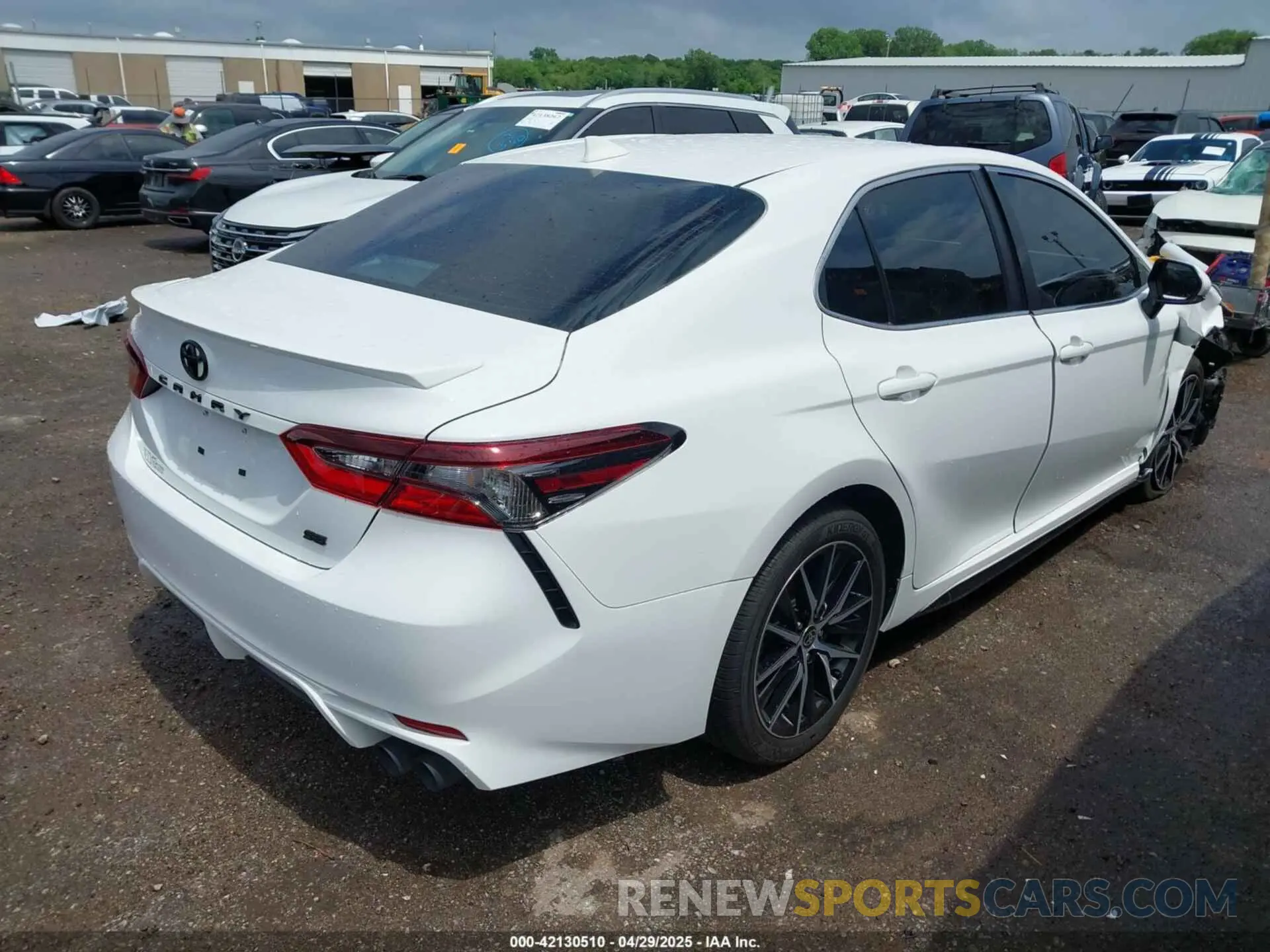 4 Photograph of a damaged car 4T1T11AK9RU908643 TOYOTA CAMRY 2024