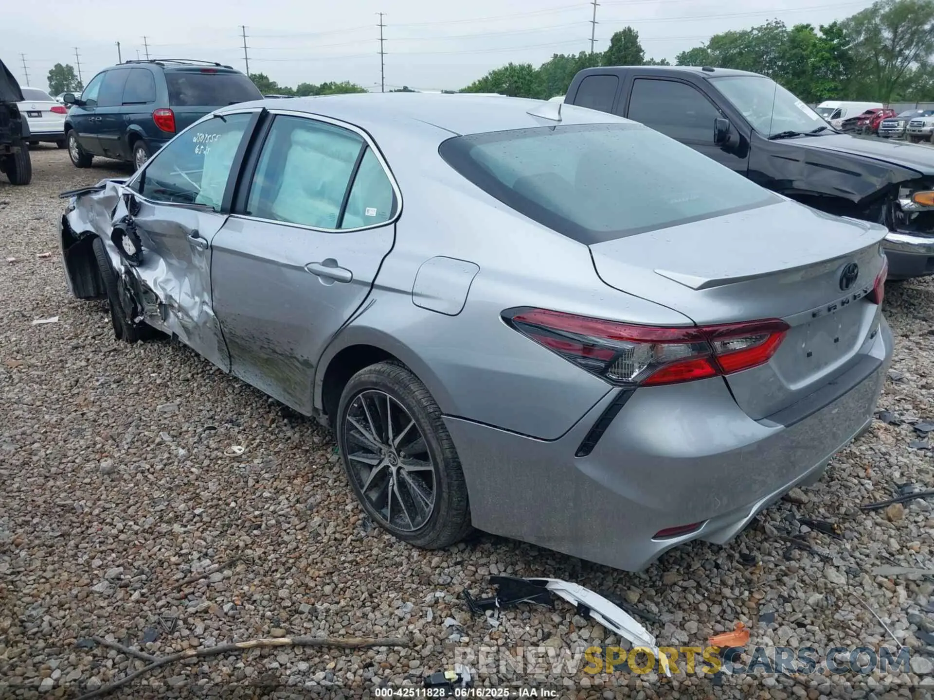 3 Photograph of a damaged car 4T1T11AK9RU921456 TOYOTA CAMRY 2024