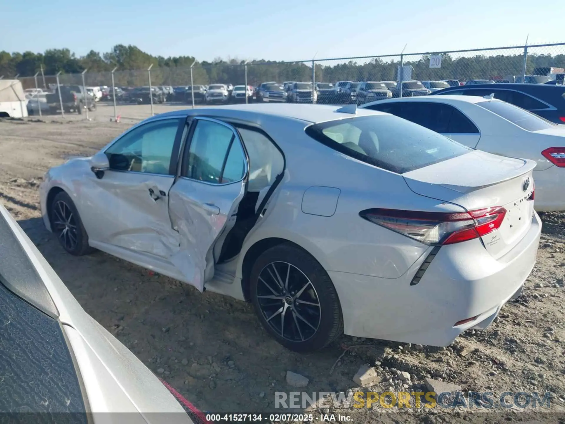 14 Photograph of a damaged car 4T1T11AKXRU235183 TOYOTA CAMRY 2024