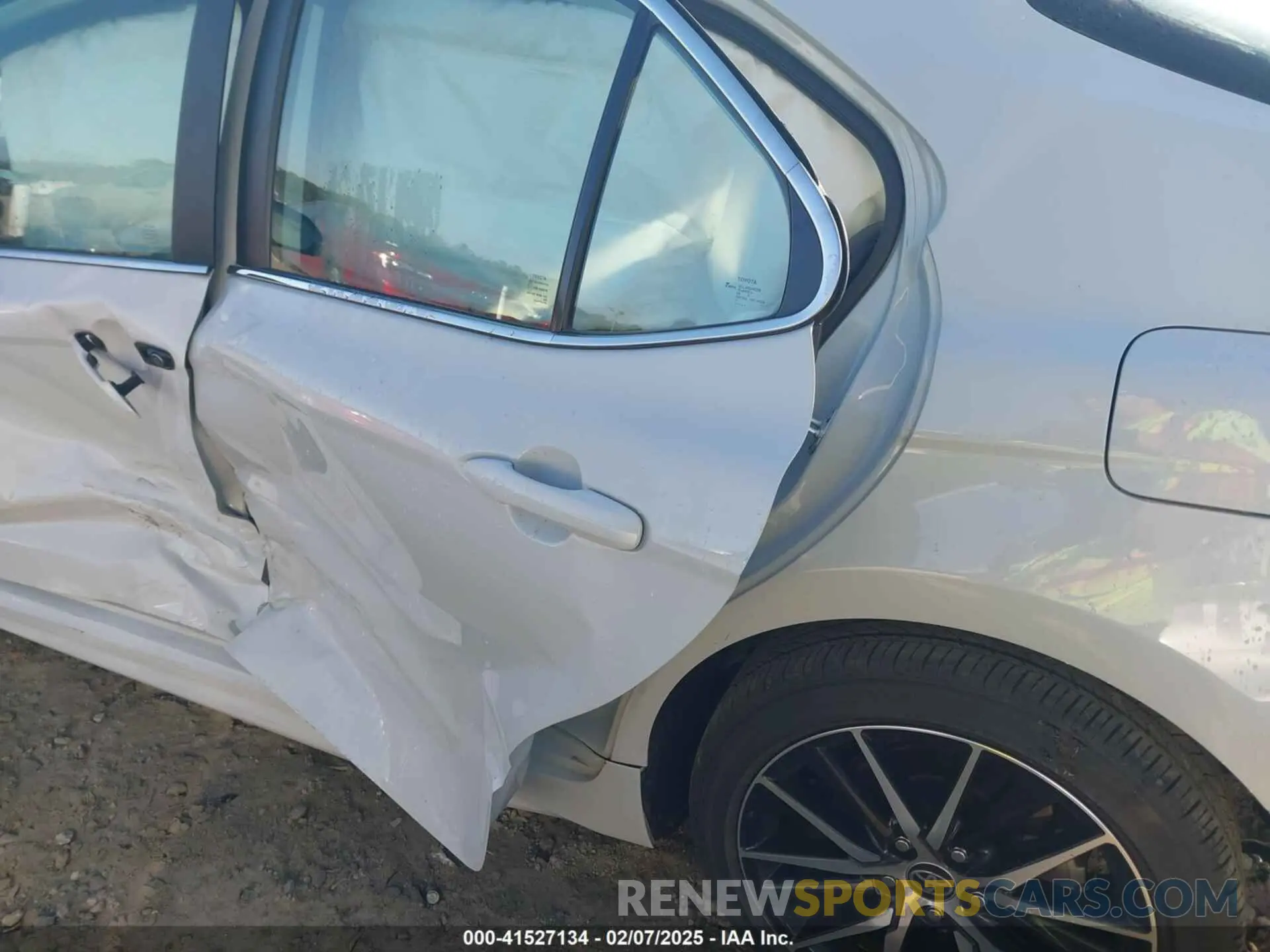 6 Photograph of a damaged car 4T1T11AKXRU235183 TOYOTA CAMRY 2024