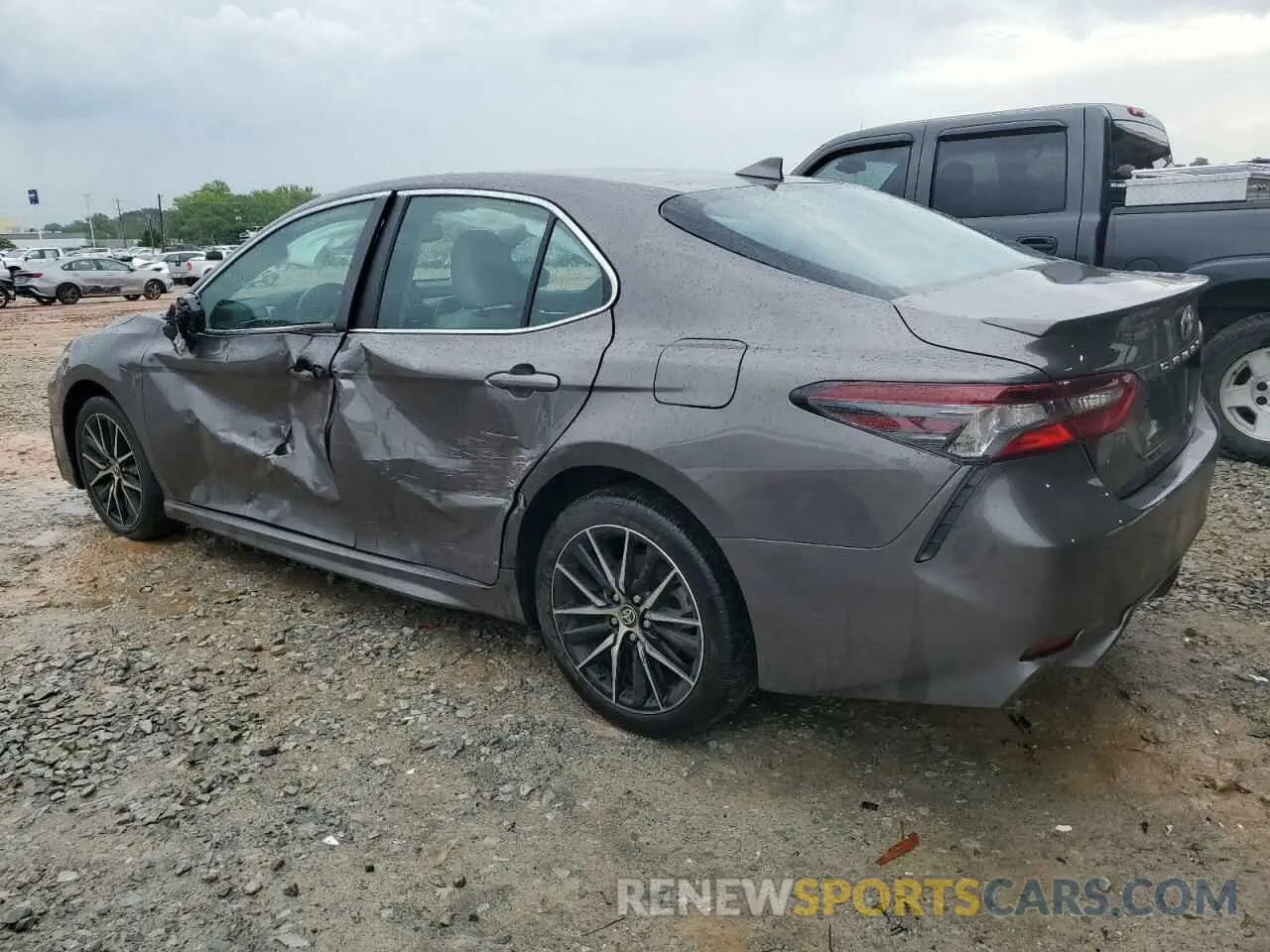 2 Photograph of a damaged car 4T1T11AKXRU872204 TOYOTA CAMRY 2024