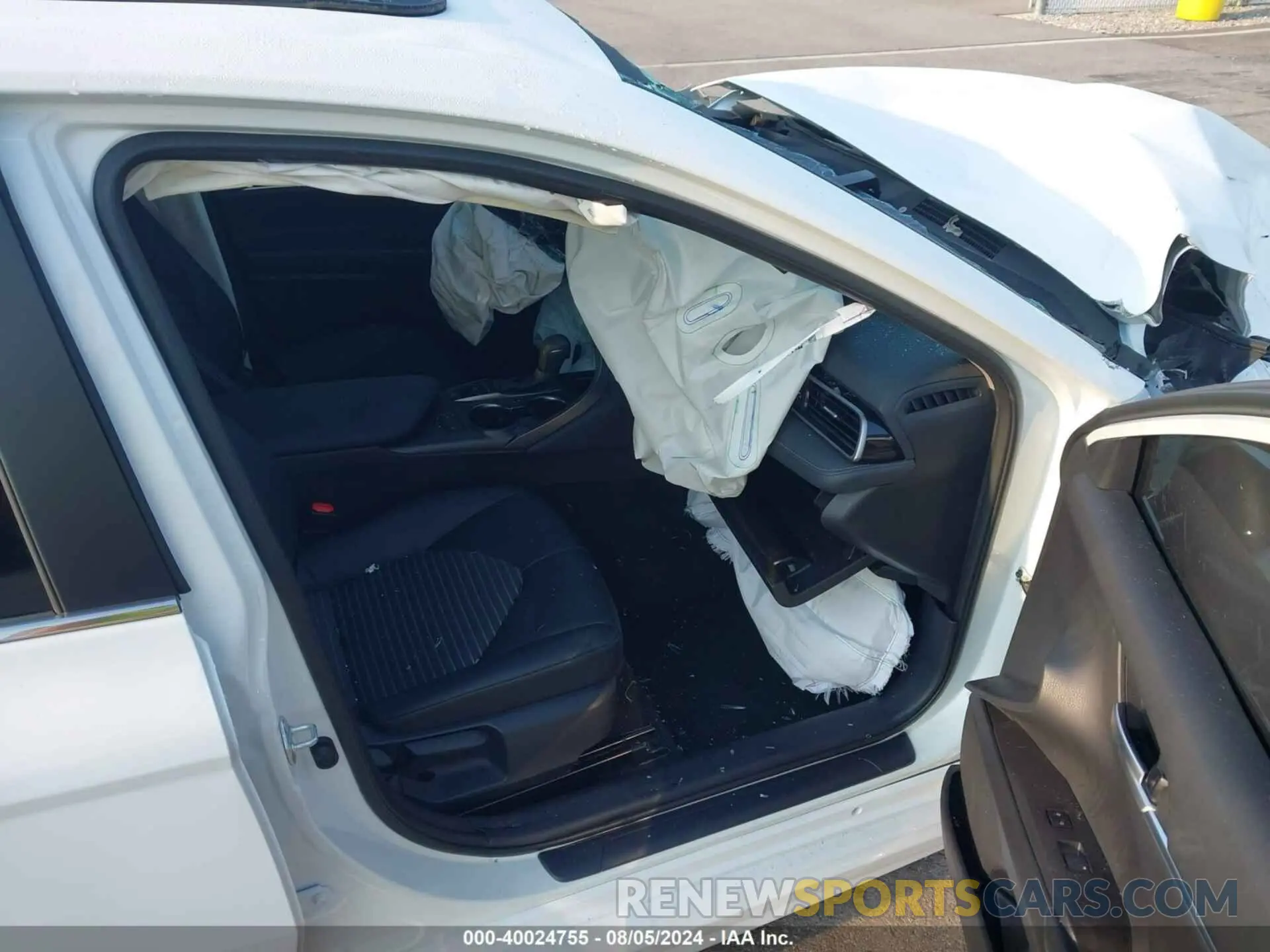 5 Photograph of a damaged car 4T1T11BK8RU109855 TOYOTA CAMRY 2024
