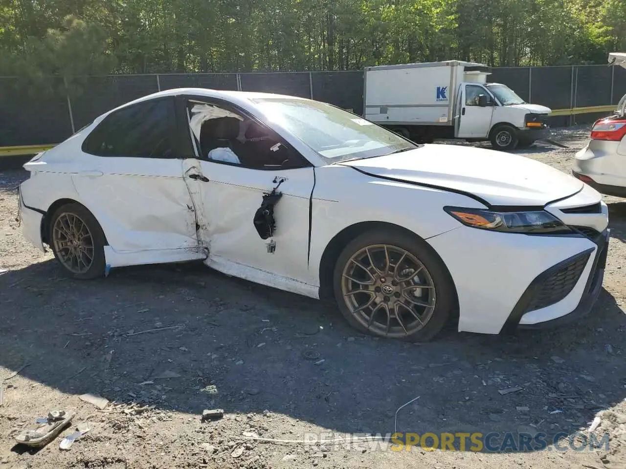 4 Photograph of a damaged car 4T1T31AK1RU077357 TOYOTA CAMRY 2024