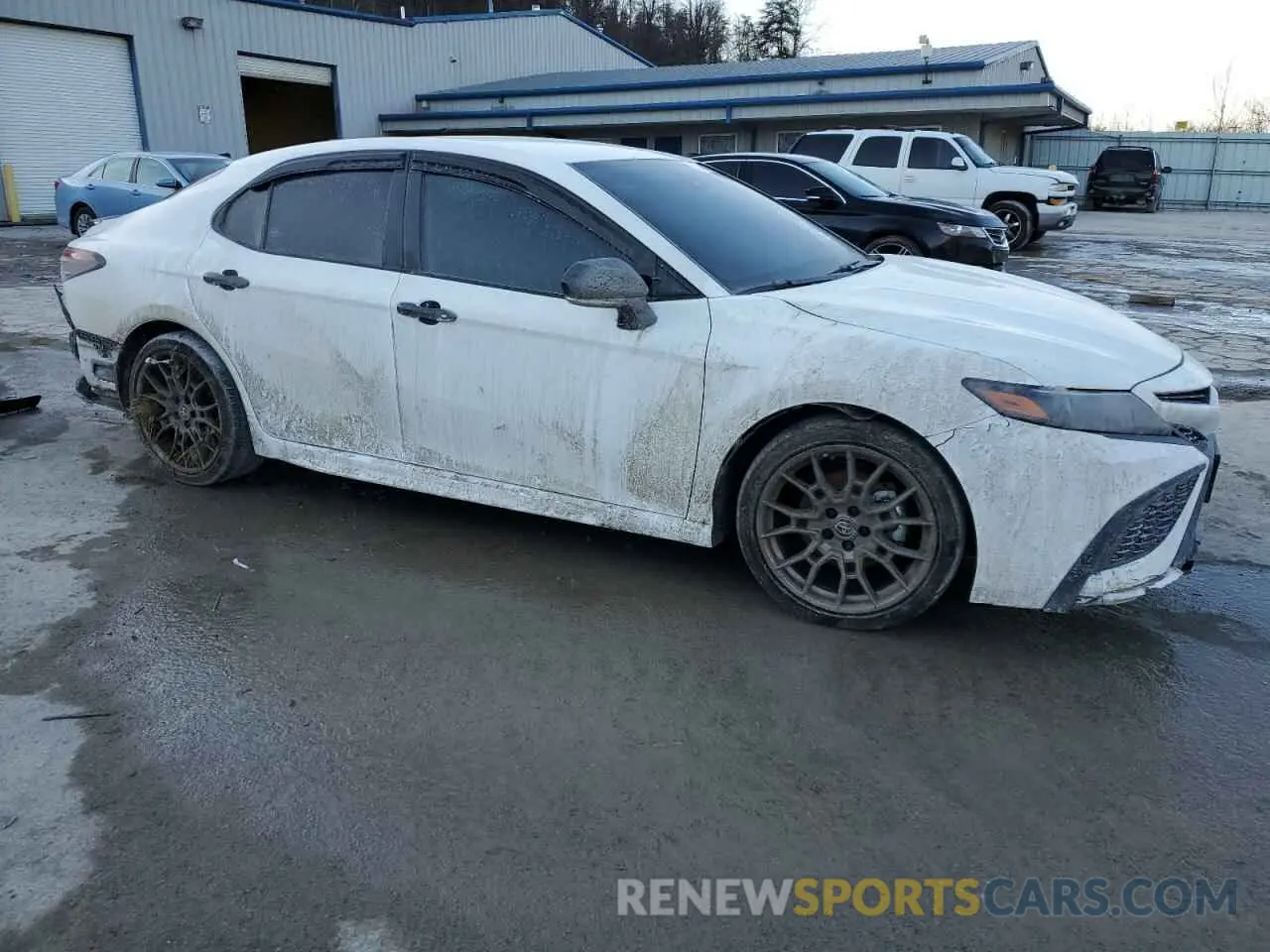 4 Photograph of a damaged car 4T1T31AK3RU064559 TOYOTA CAMRY 2024