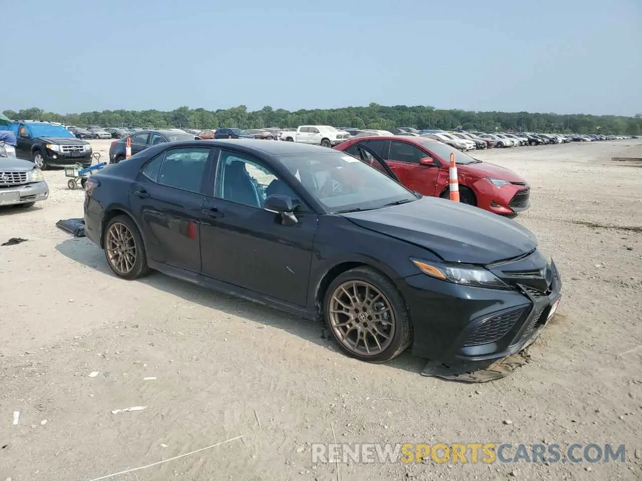 4 Photograph of a damaged car 4T1T31AK8RU069045 TOYOTA CAMRY 2024
