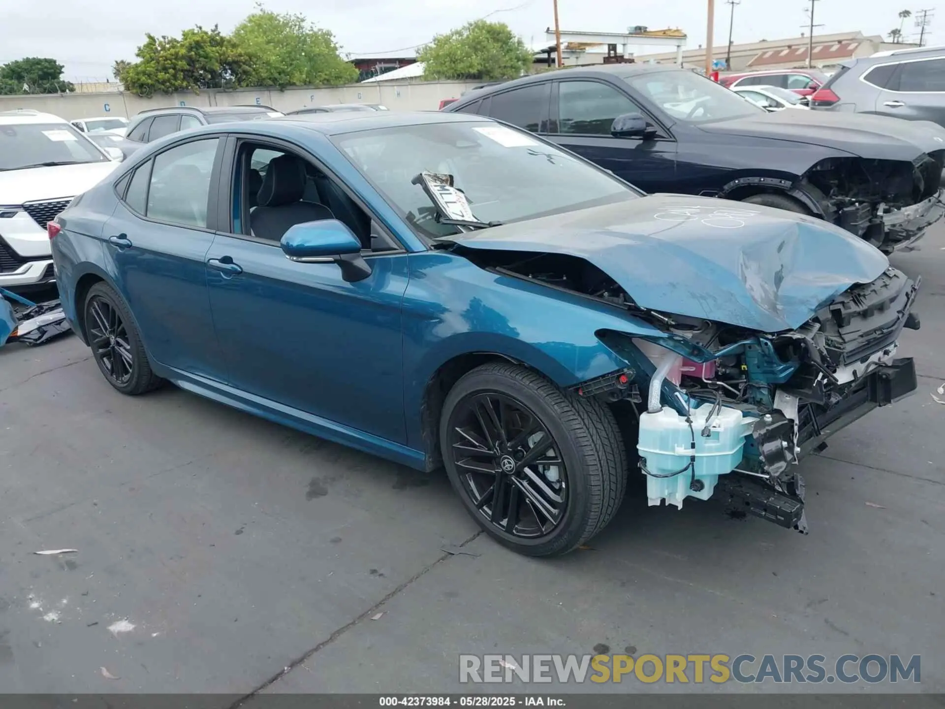 1 Photograph of a damaged car 4T1DAACK0SU007877 TOYOTA CAMRY 2025