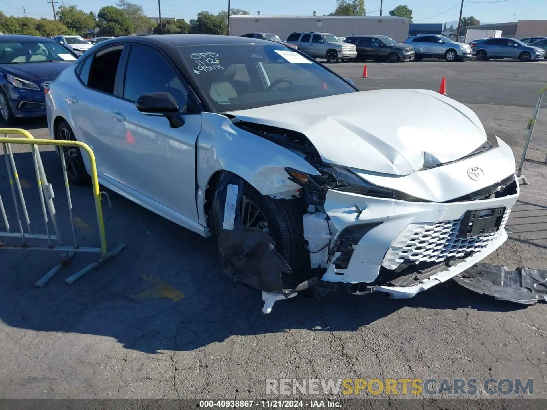 1 Photograph of a damaged car 4T1DAACK0SU019348 TOYOTA CAMRY 2025