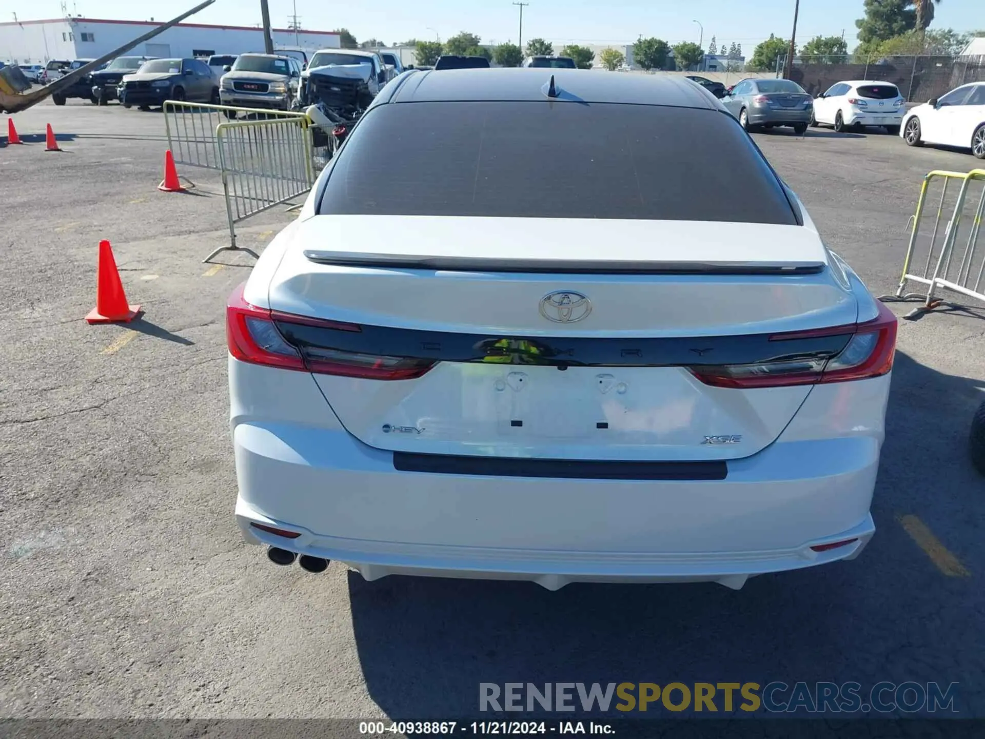 16 Photograph of a damaged car 4T1DAACK0SU019348 TOYOTA CAMRY 2025