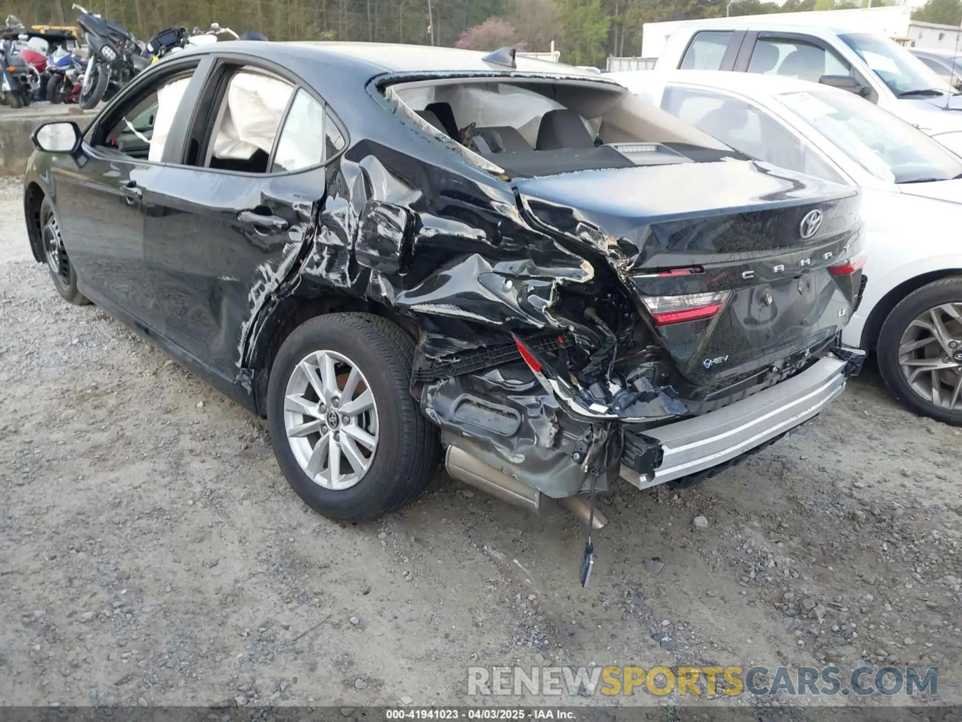 3 Photograph of a damaged car 4T1DAACK0SU028406 TOYOTA CAMRY 2025
