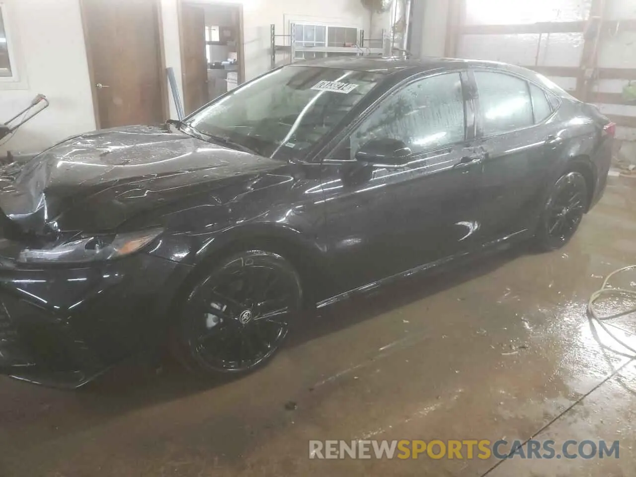 1 Photograph of a damaged car 4T1DAACK0SU034917 TOYOTA CAMRY 2025