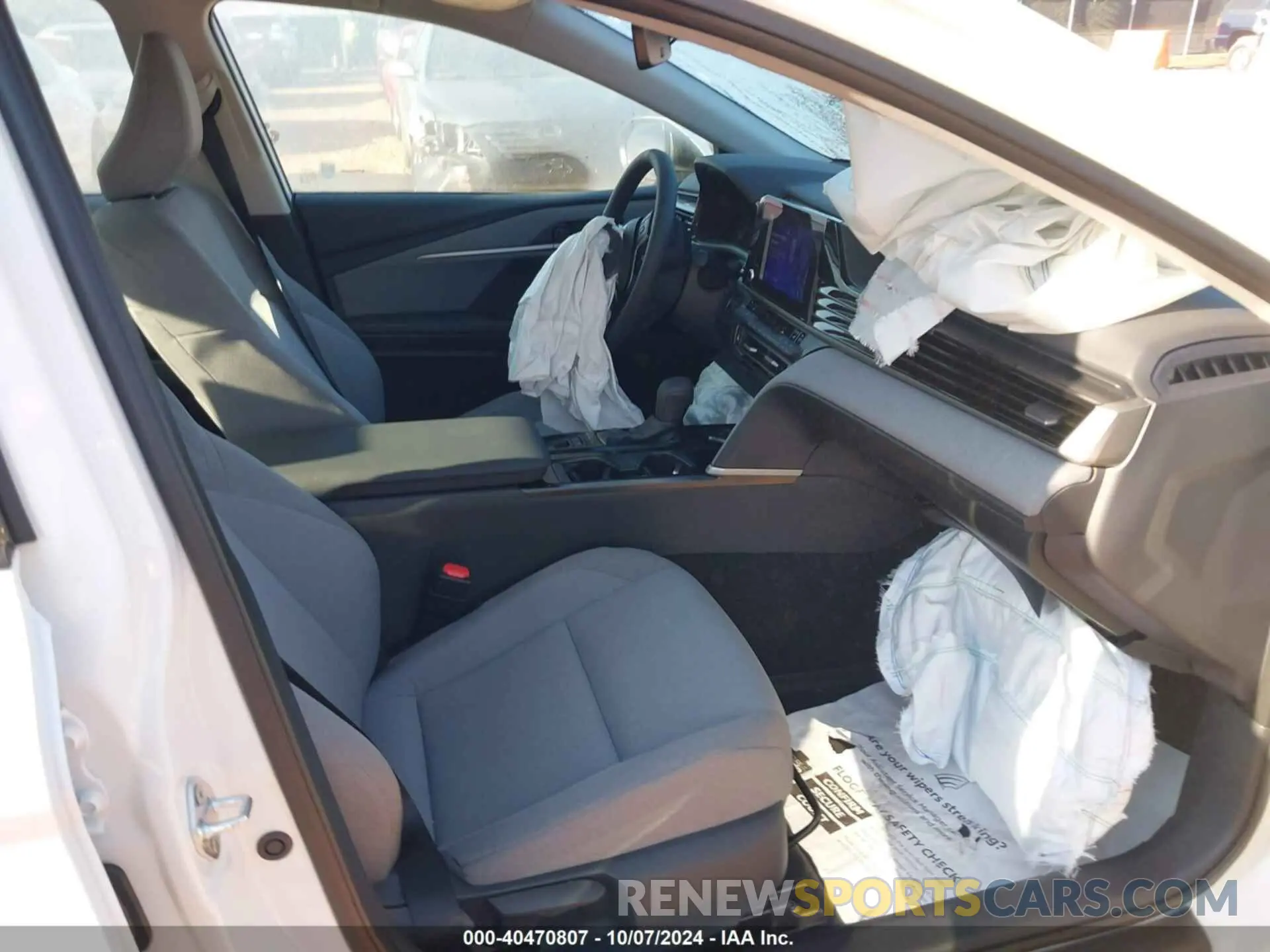 5 Photograph of a damaged car 4T1DAACK0SU047084 TOYOTA CAMRY 2025