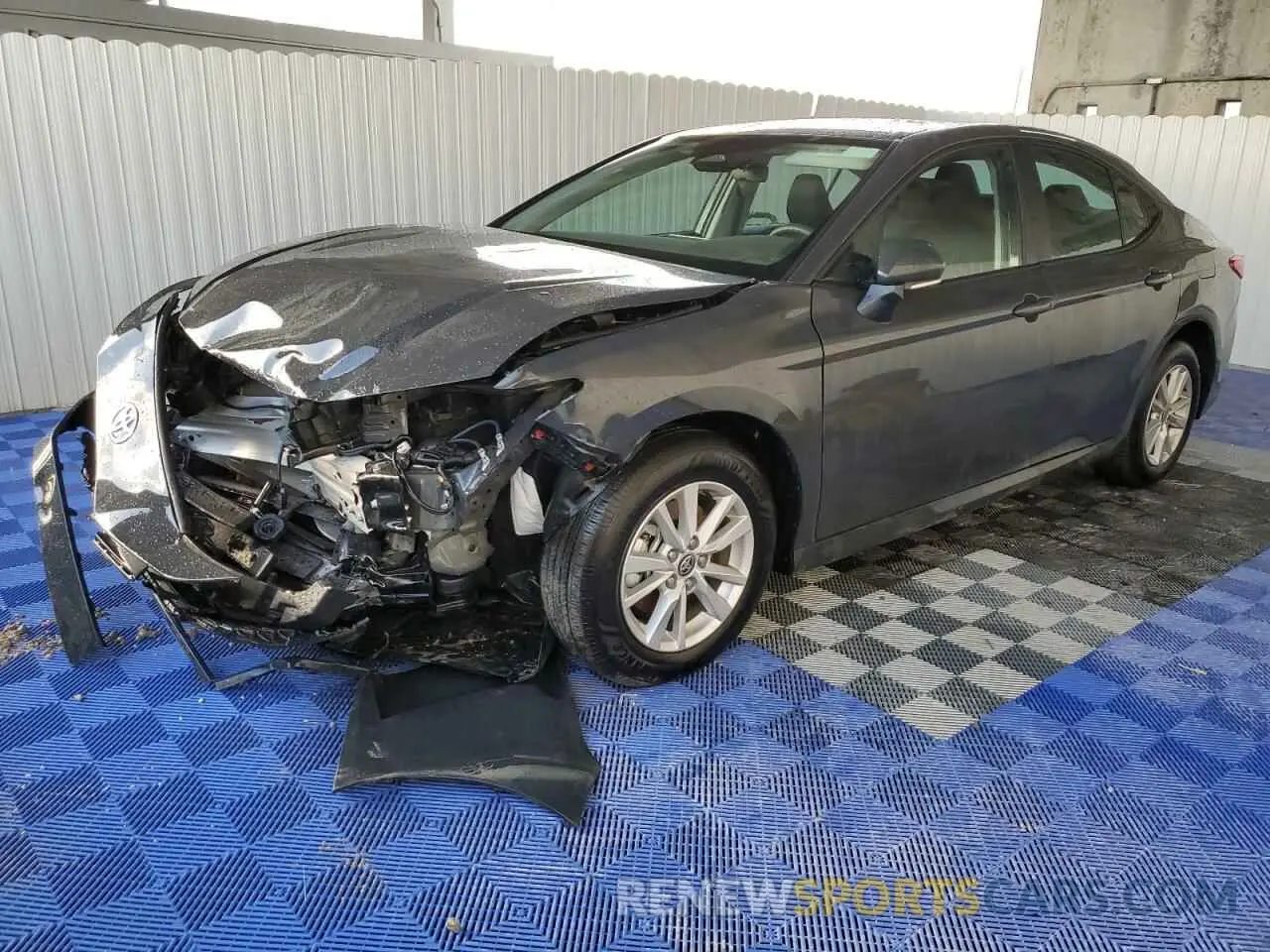 1 Photograph of a damaged car 4T1DAACK0SU047330 TOYOTA CAMRY 2025