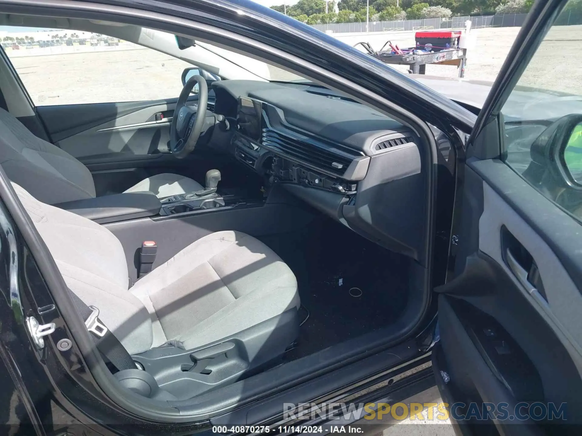 5 Photograph of a damaged car 4T1DAACK0SU048381 TOYOTA CAMRY 2025