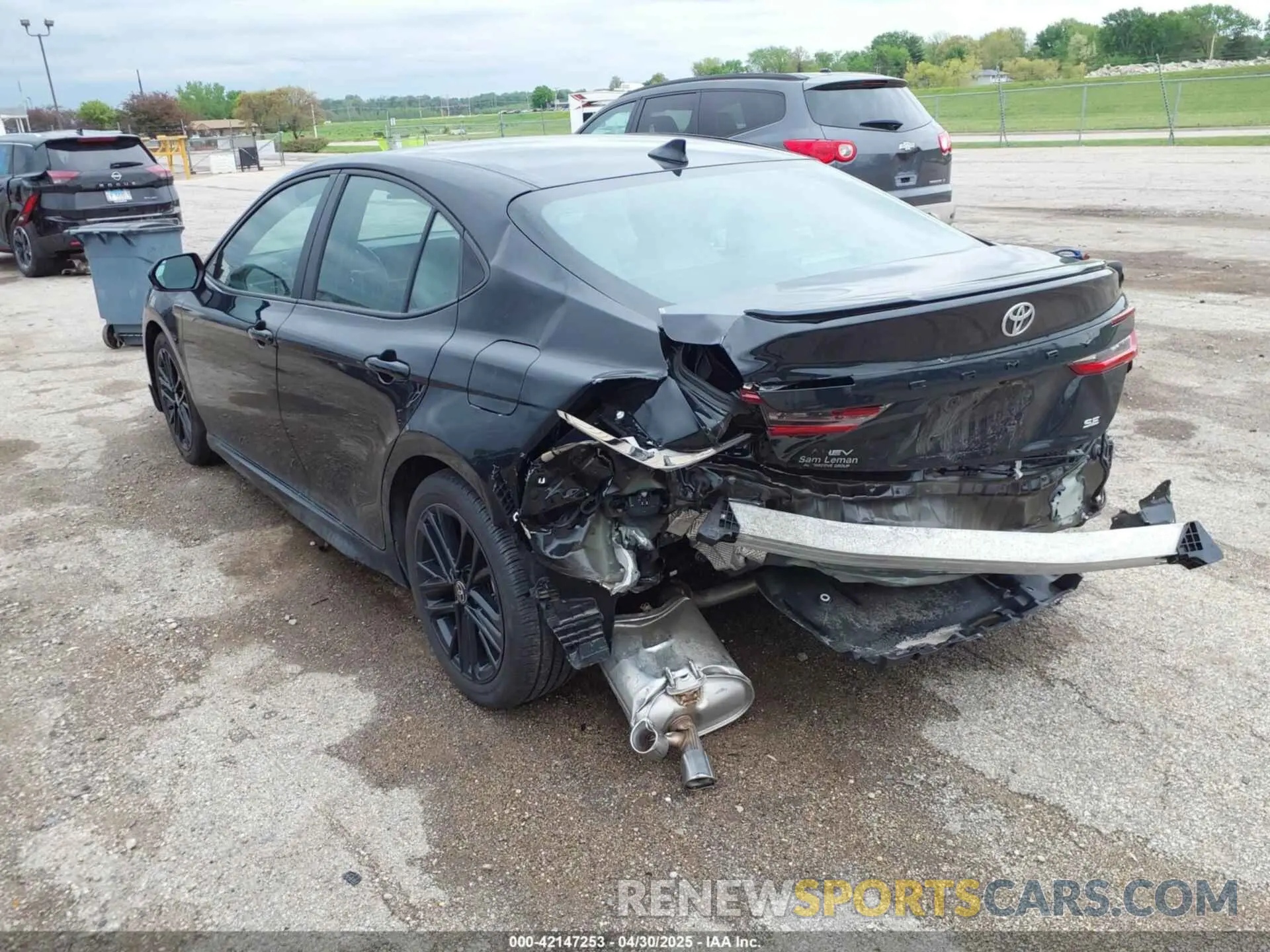 3 Photograph of a damaged car 4T1DAACK0SU057646 TOYOTA CAMRY 2025