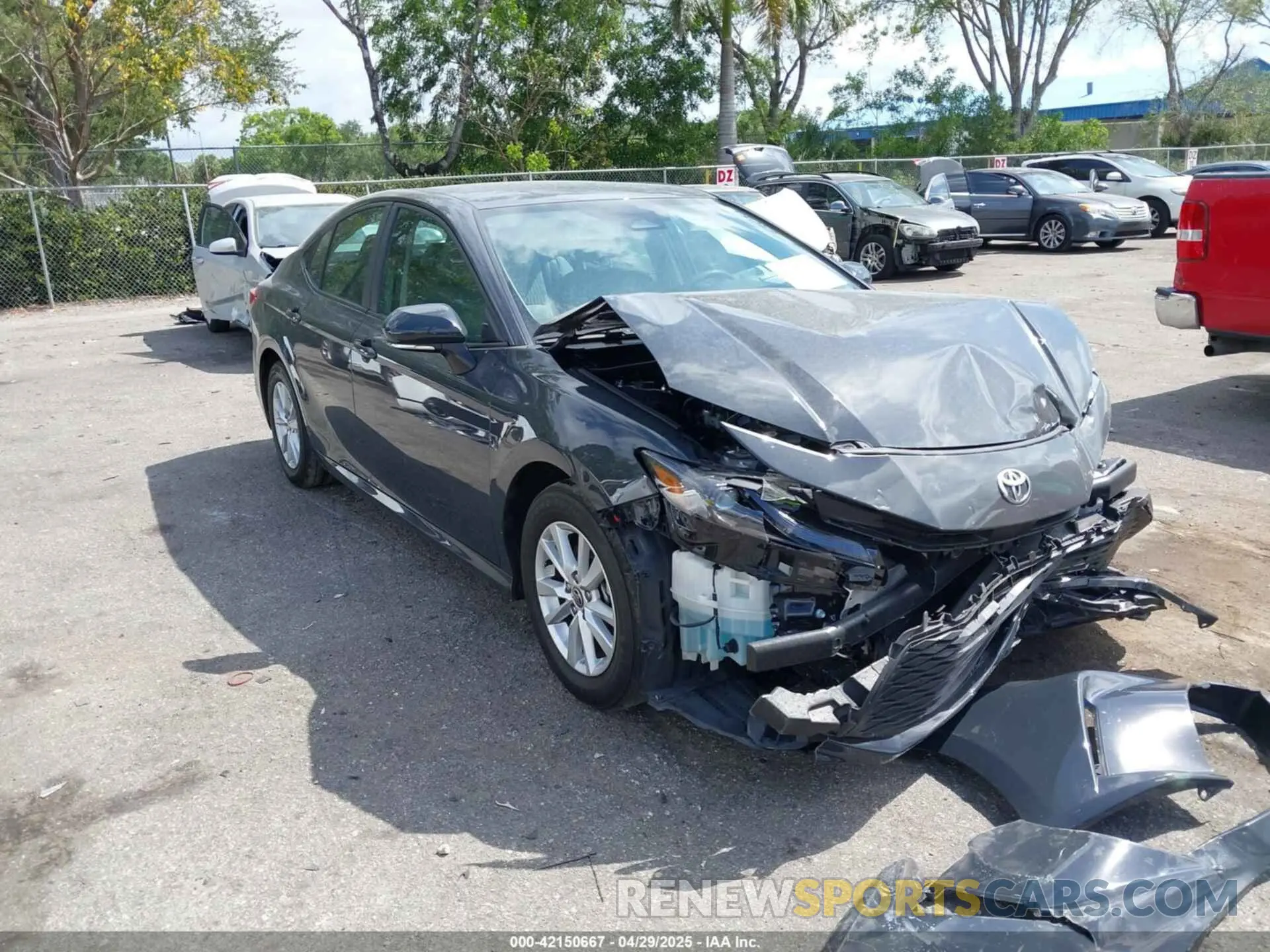 1 Photograph of a damaged car 4T1DAACK0SU060756 TOYOTA CAMRY 2025