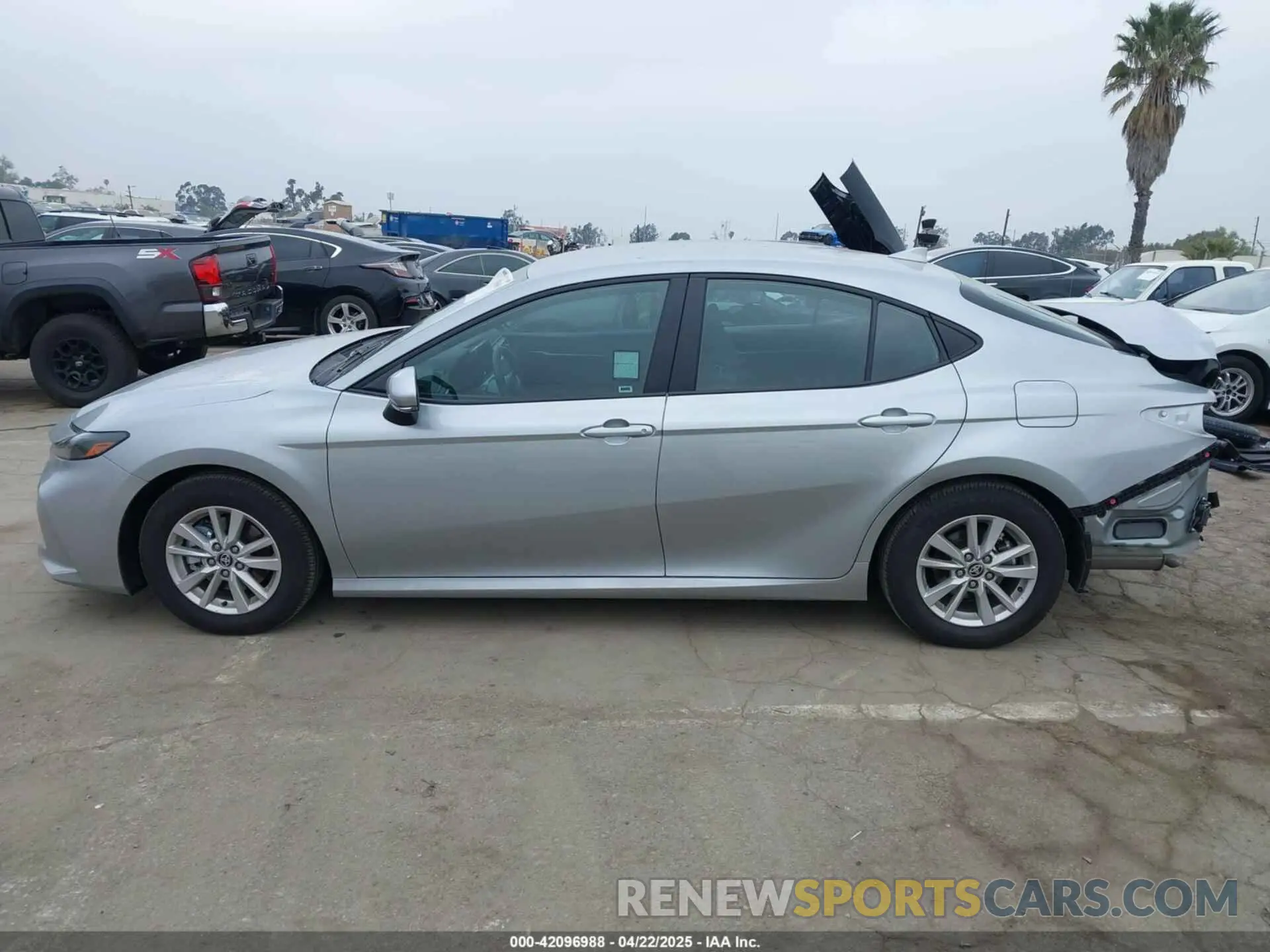 15 Photograph of a damaged car 4T1DAACK0SU071742 TOYOTA CAMRY 2025