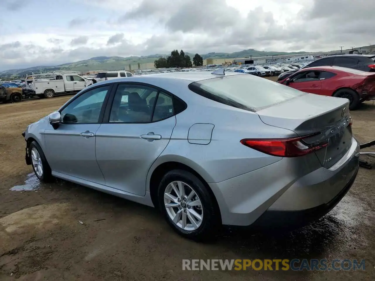 2 Photograph of a damaged car 4T1DAACK0SU073104 TOYOTA CAMRY 2025