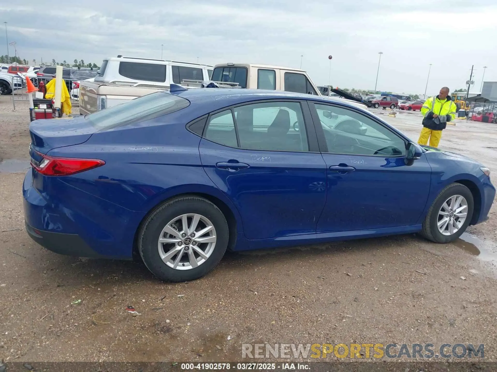 13 Photograph of a damaged car 4T1DAACK0SU073460 TOYOTA CAMRY 2025