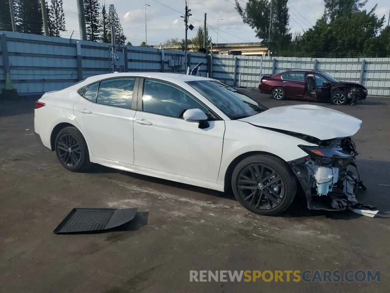 4 Photograph of a damaged car 4T1DAACK0SU073670 TOYOTA CAMRY 2025