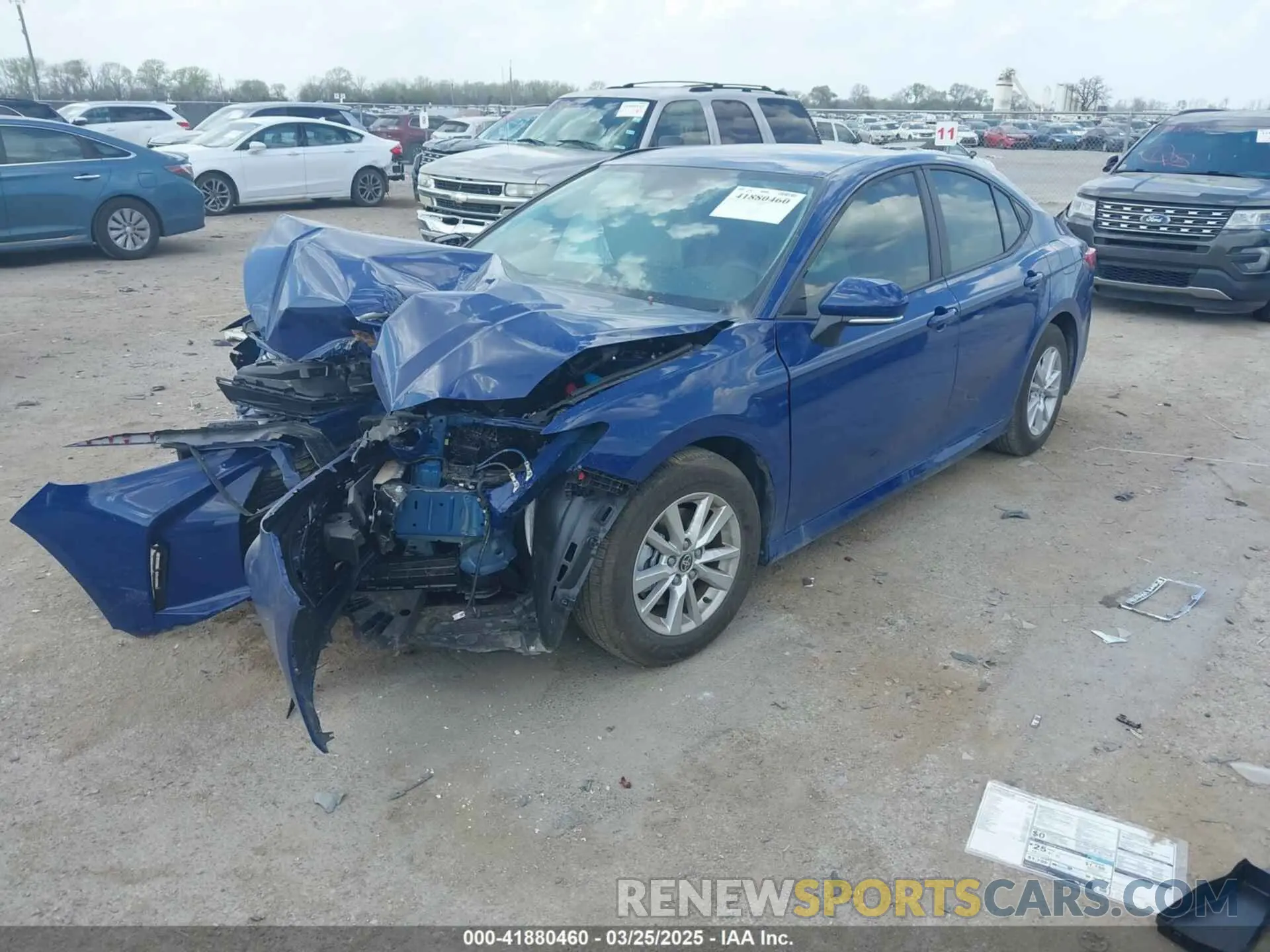 2 Photograph of a damaged car 4T1DAACK0SU091506 TOYOTA CAMRY 2025