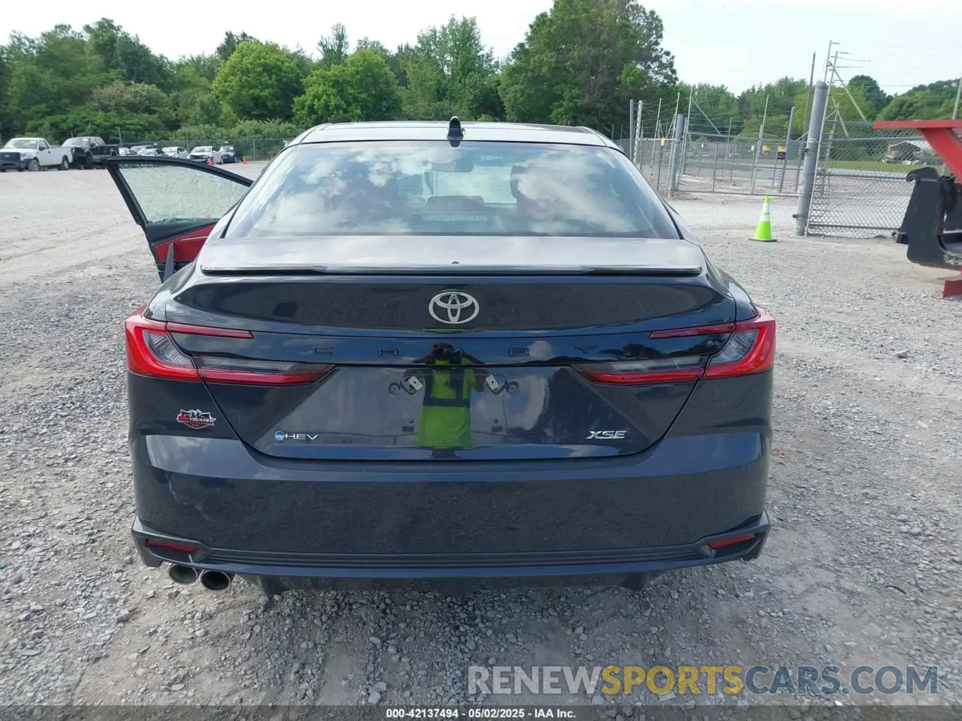 16 Photograph of a damaged car 4T1DAACK0SU092624 TOYOTA CAMRY 2025