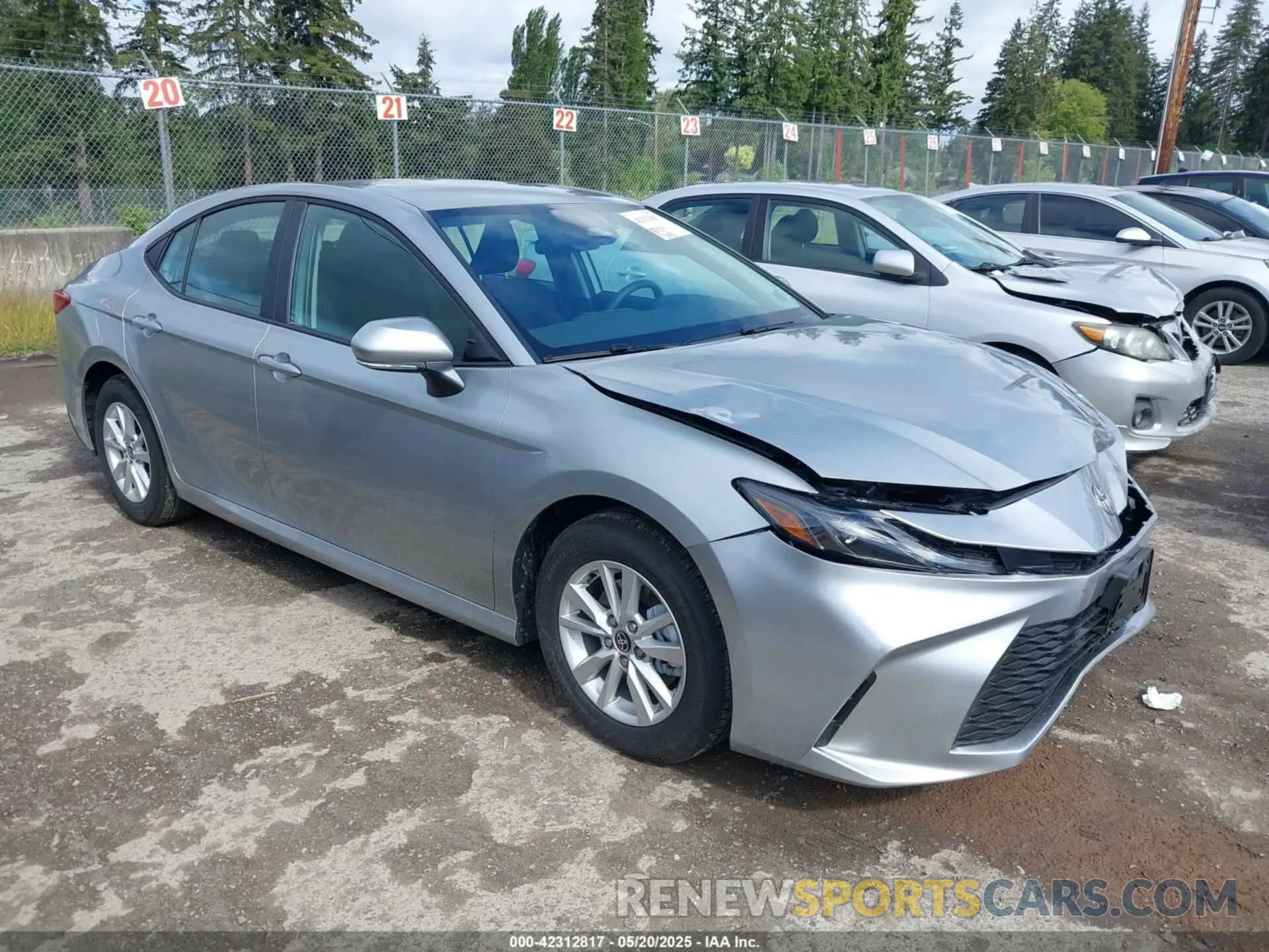 1 Photograph of a damaged car 4T1DAACK0SU144060 TOYOTA CAMRY 2025