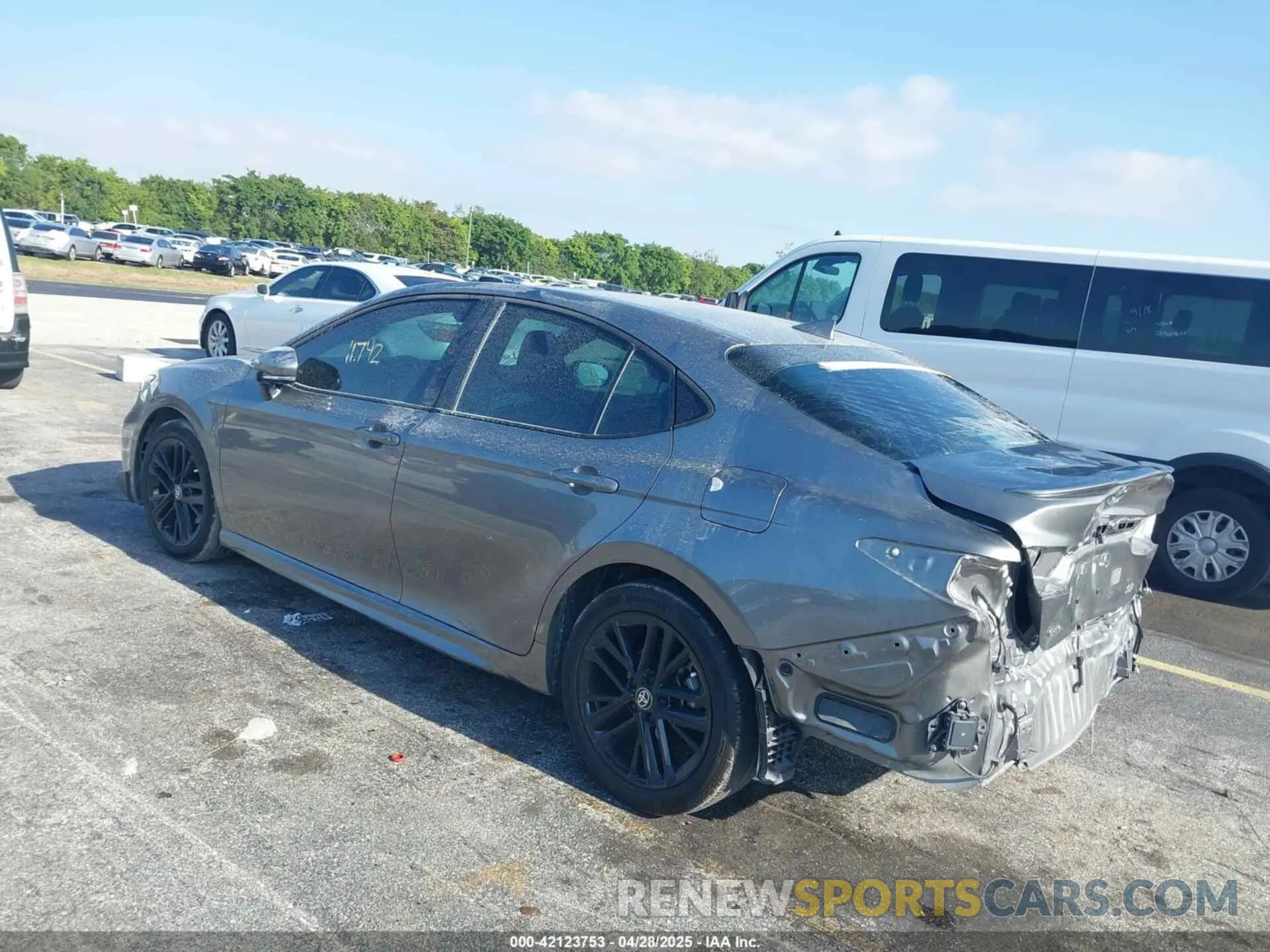 3 Photograph of a damaged car 4T1DAACK0SU500801 TOYOTA CAMRY 2025