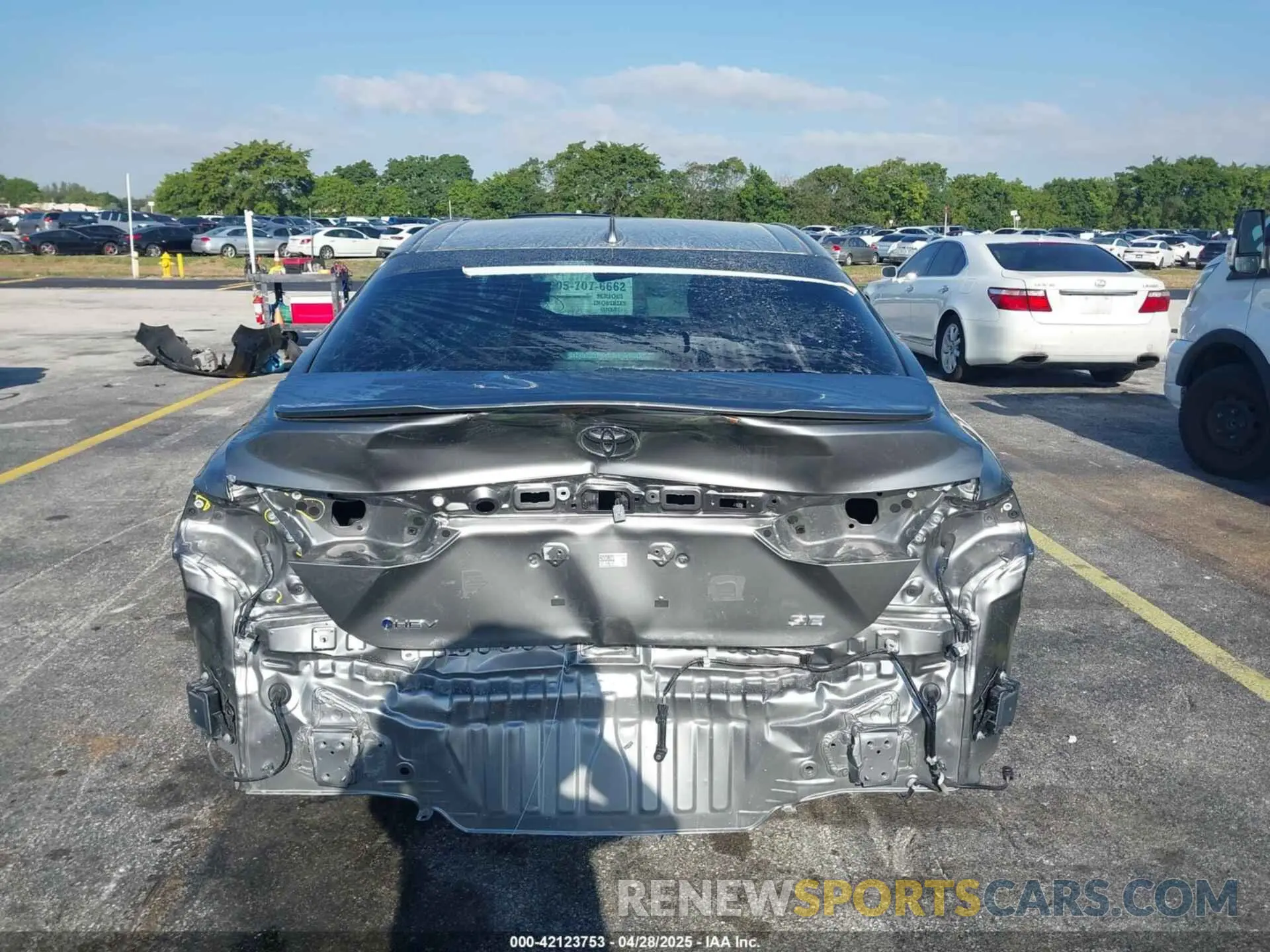 6 Photograph of a damaged car 4T1DAACK0SU500801 TOYOTA CAMRY 2025