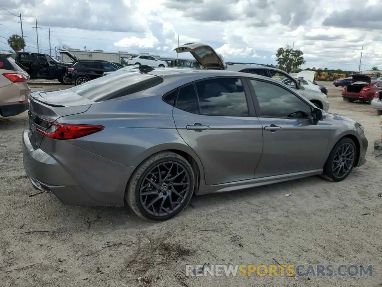 3 Photograph of a damaged car 4T1DAACK0SU502015 TOYOTA CAMRY 2025