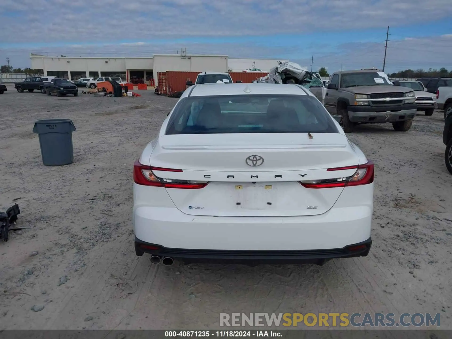 17 Photograph of a damaged car 4T1DAACK0SU526332 TOYOTA CAMRY 2025