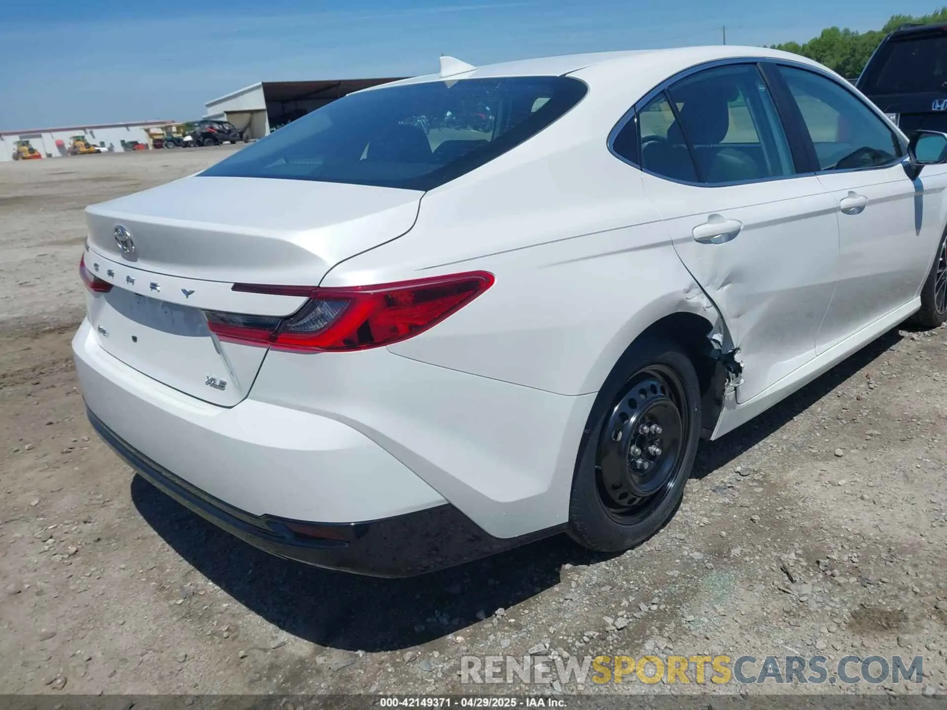 4 Photograph of a damaged car 4T1DAACK0SU526749 TOYOTA CAMRY 2025