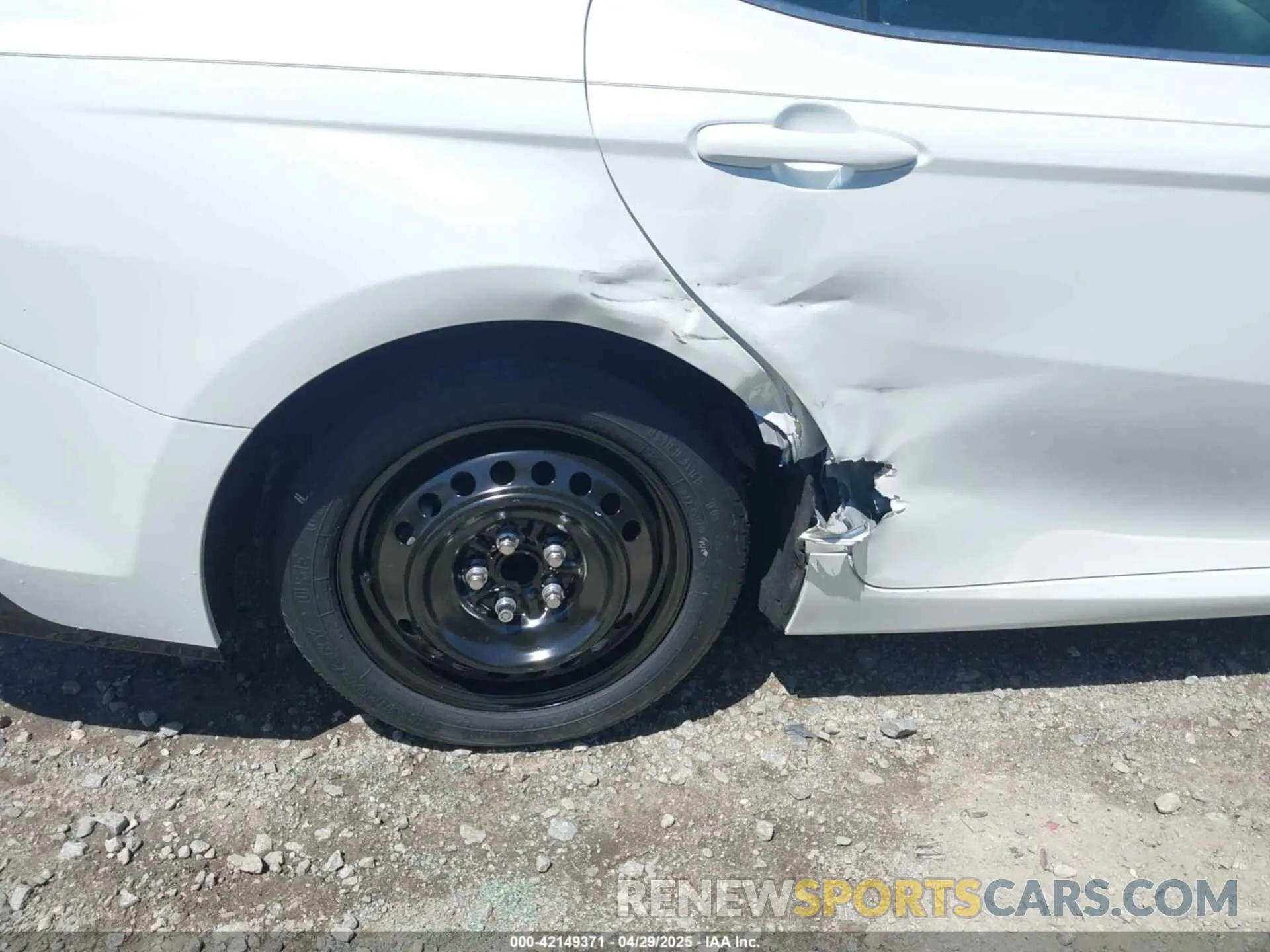 6 Photograph of a damaged car 4T1DAACK0SU526749 TOYOTA CAMRY 2025