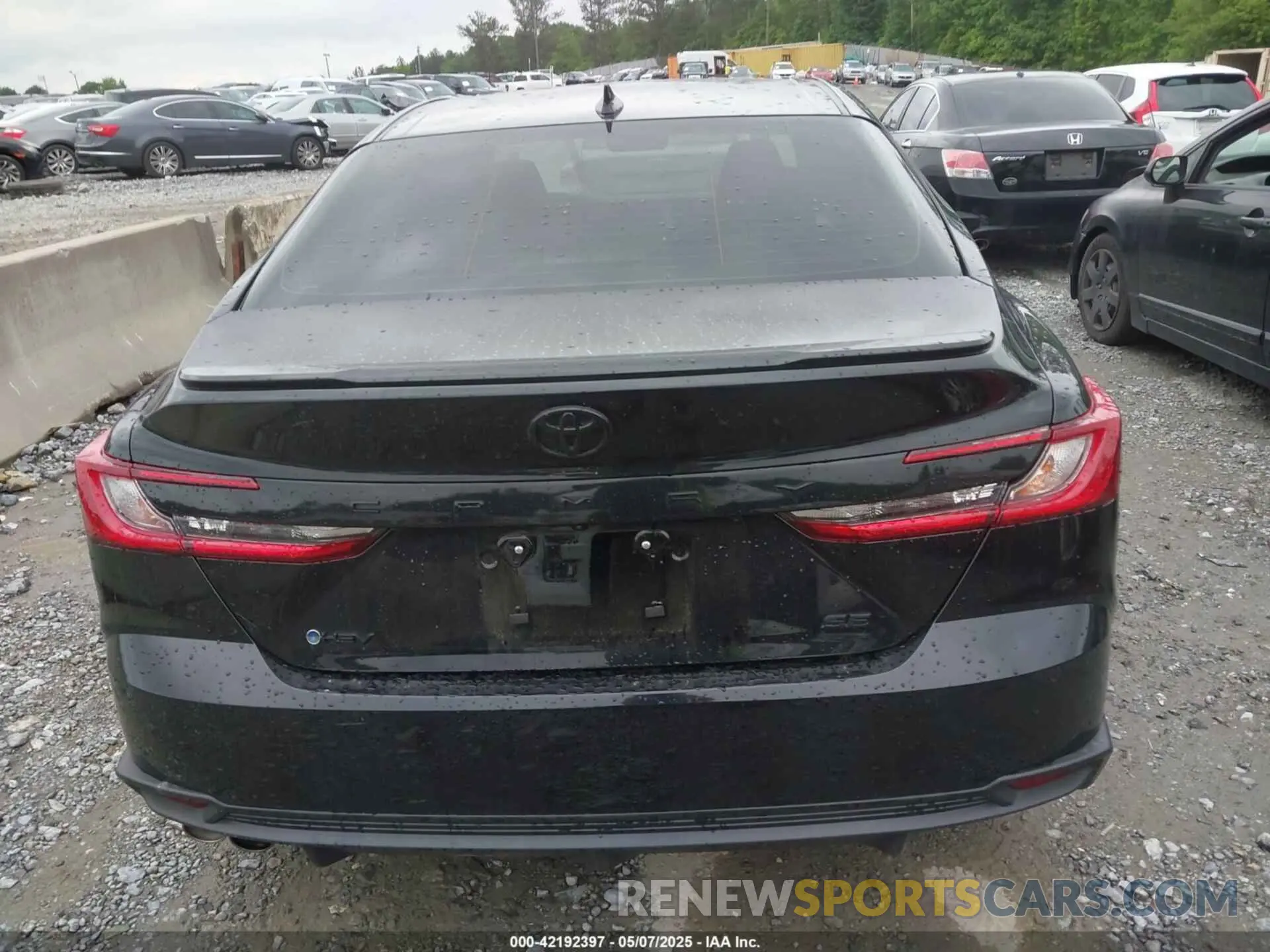 16 Photograph of a damaged car 4T1DAACK0SU537024 TOYOTA CAMRY 2025