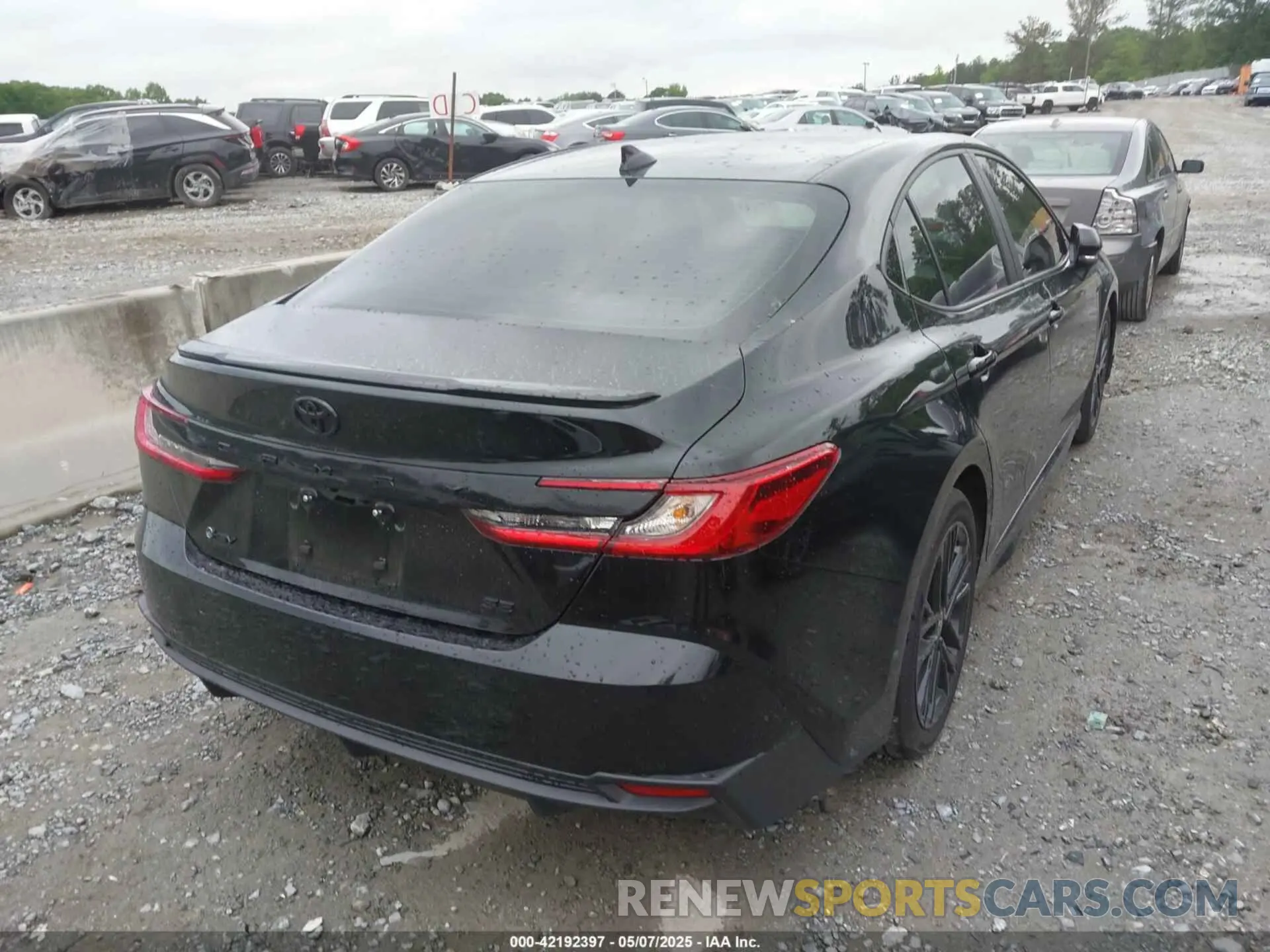 4 Photograph of a damaged car 4T1DAACK0SU537024 TOYOTA CAMRY 2025