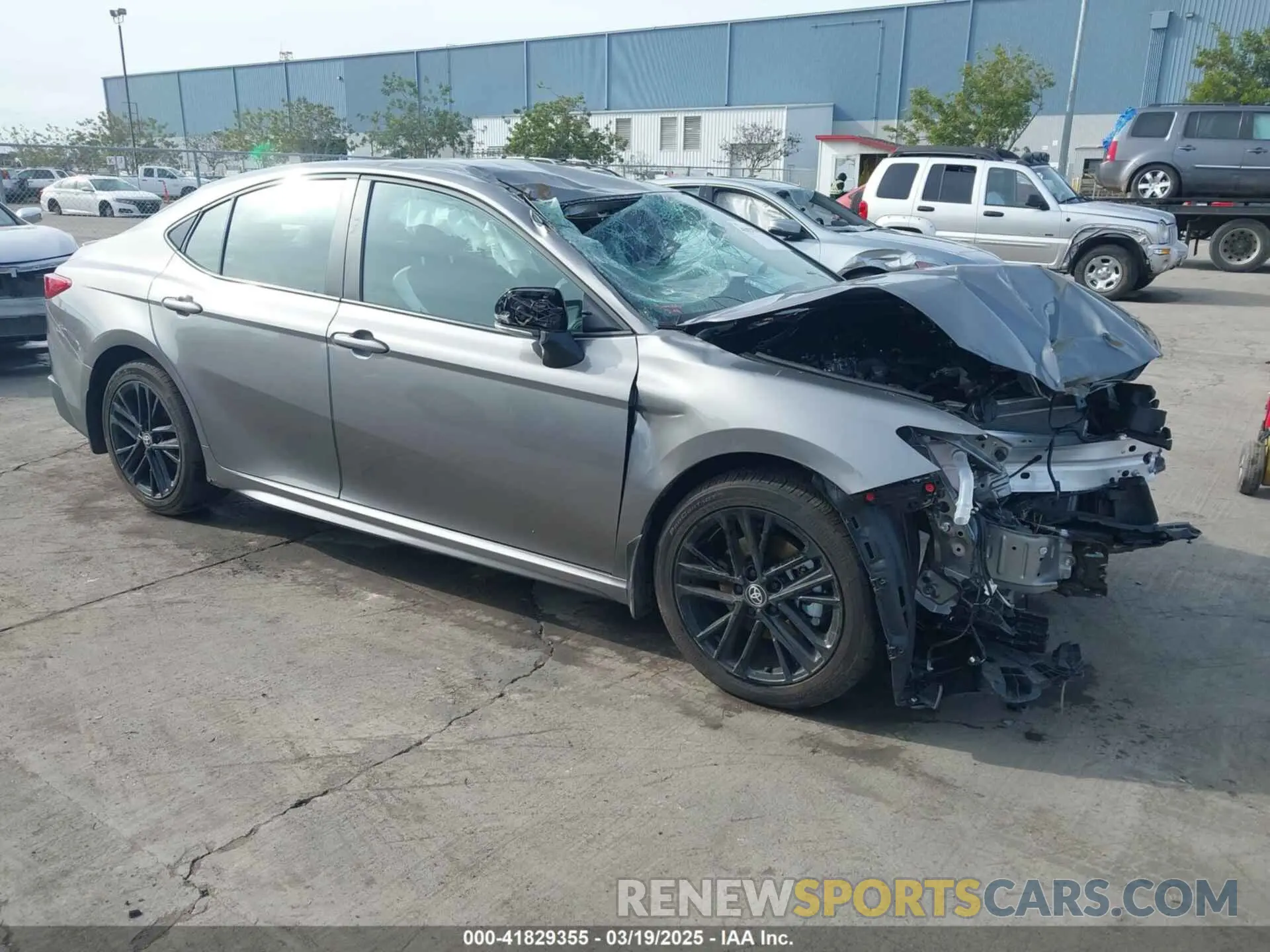 1 Photograph of a damaged car 4T1DAACK0SU563946 TOYOTA CAMRY 2025
