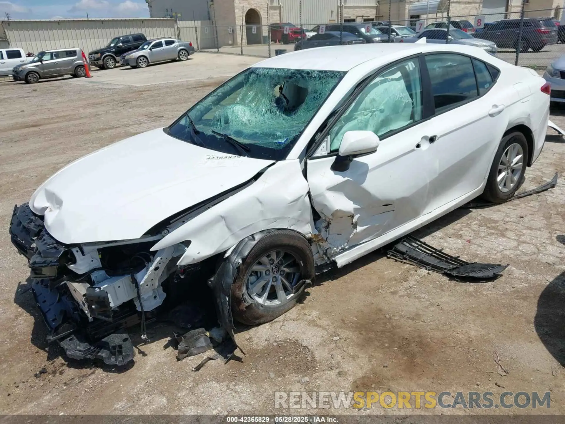 2 Photograph of a damaged car 4T1DAACK0SU584151 TOYOTA CAMRY 2025