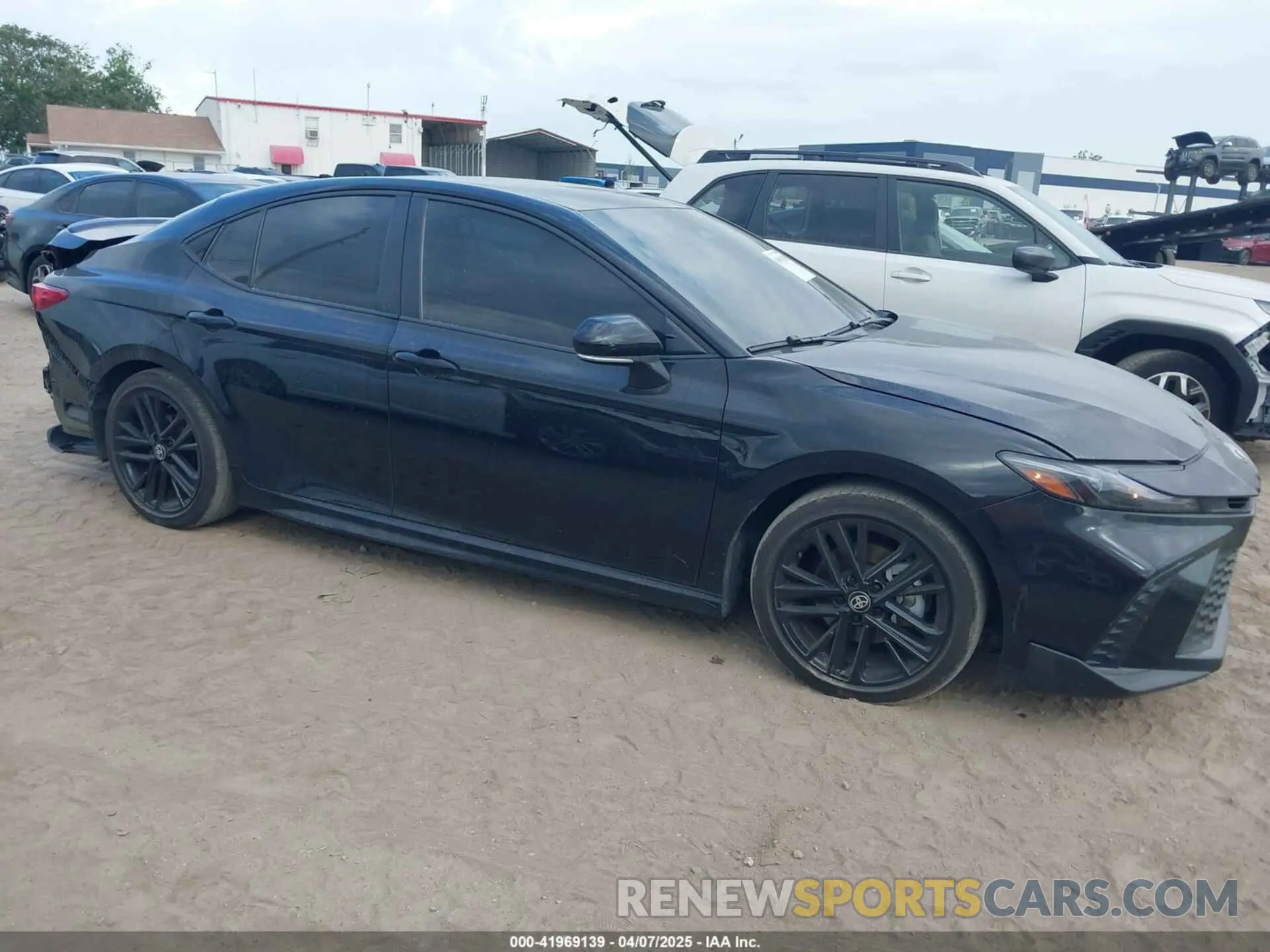1 Photograph of a damaged car 4T1DAACK1SU007211 TOYOTA CAMRY 2025