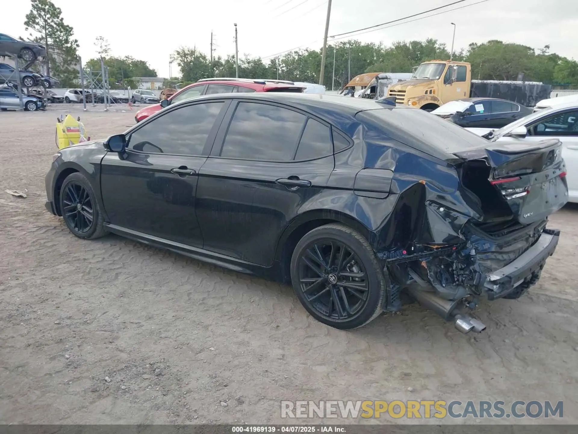 3 Photograph of a damaged car 4T1DAACK1SU007211 TOYOTA CAMRY 2025