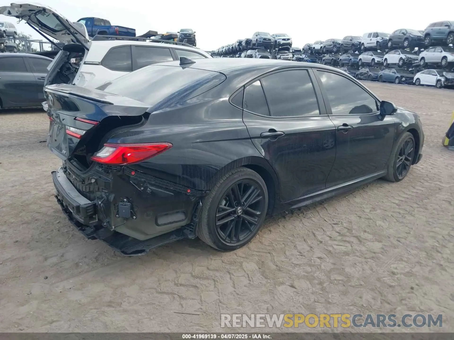 4 Photograph of a damaged car 4T1DAACK1SU007211 TOYOTA CAMRY 2025