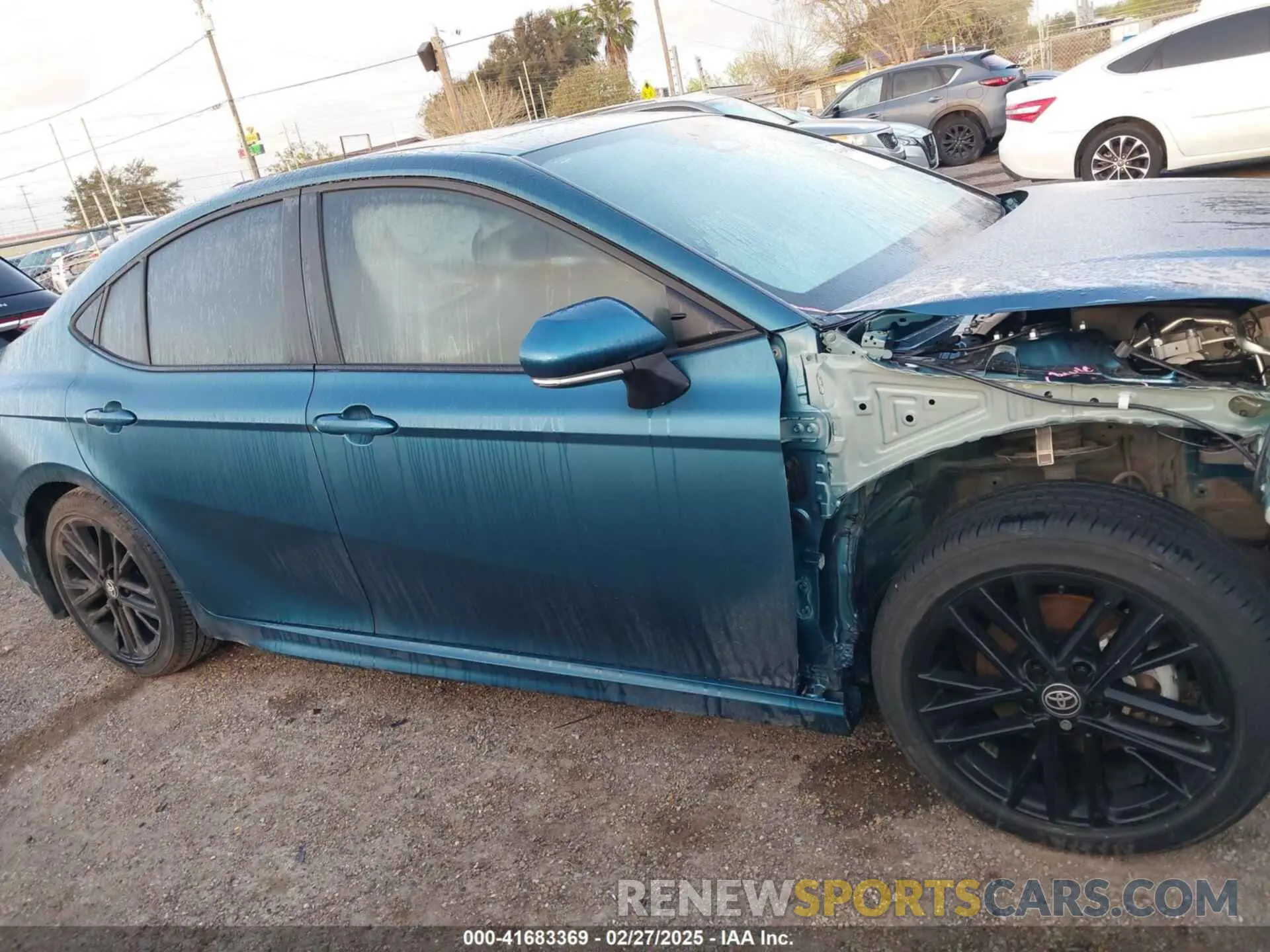 14 Photograph of a damaged car 4T1DAACK1SU008729 TOYOTA CAMRY 2025