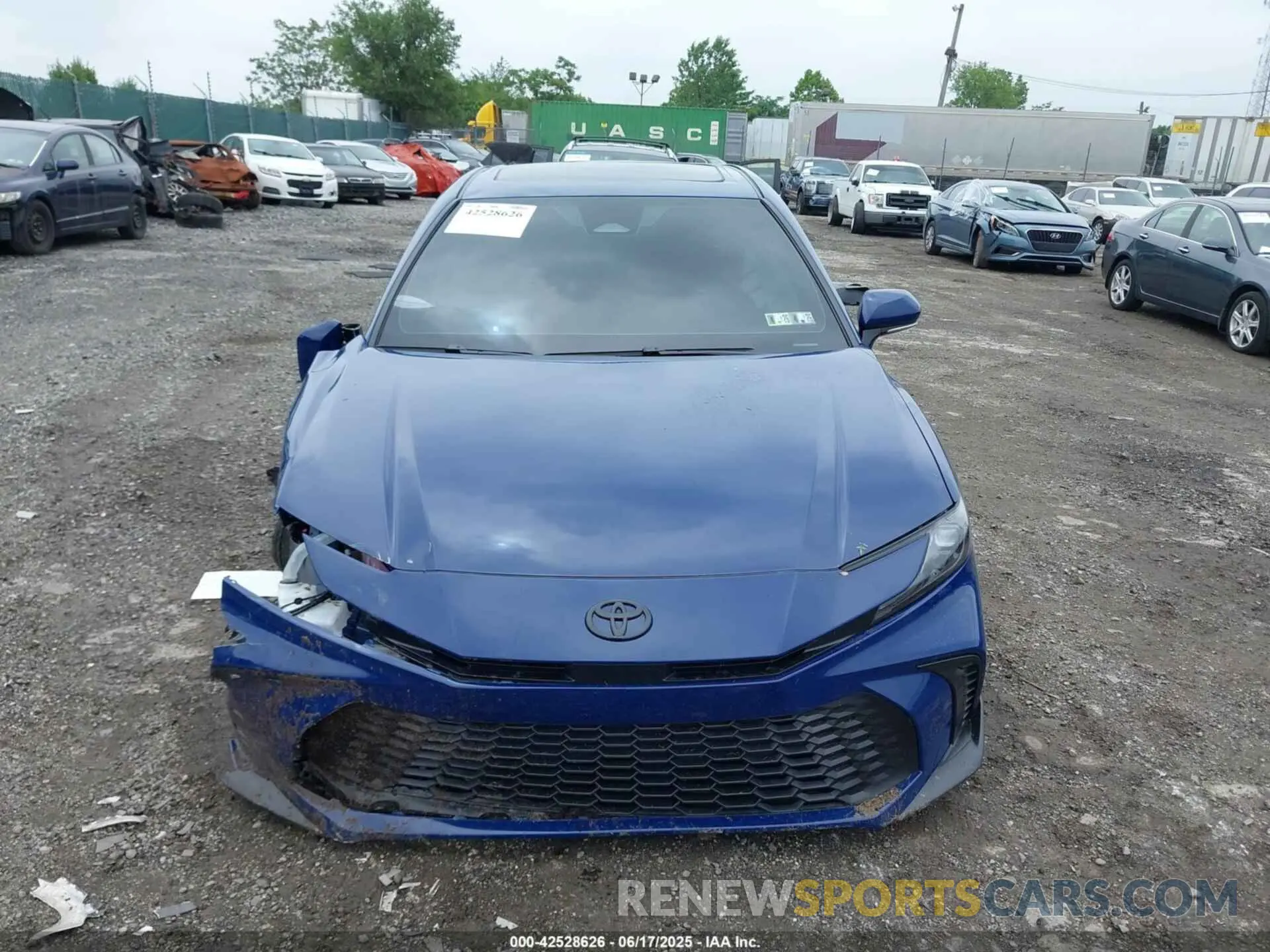 11 Photograph of a damaged car 4T1DAACK1SU115280 TOYOTA CAMRY 2025