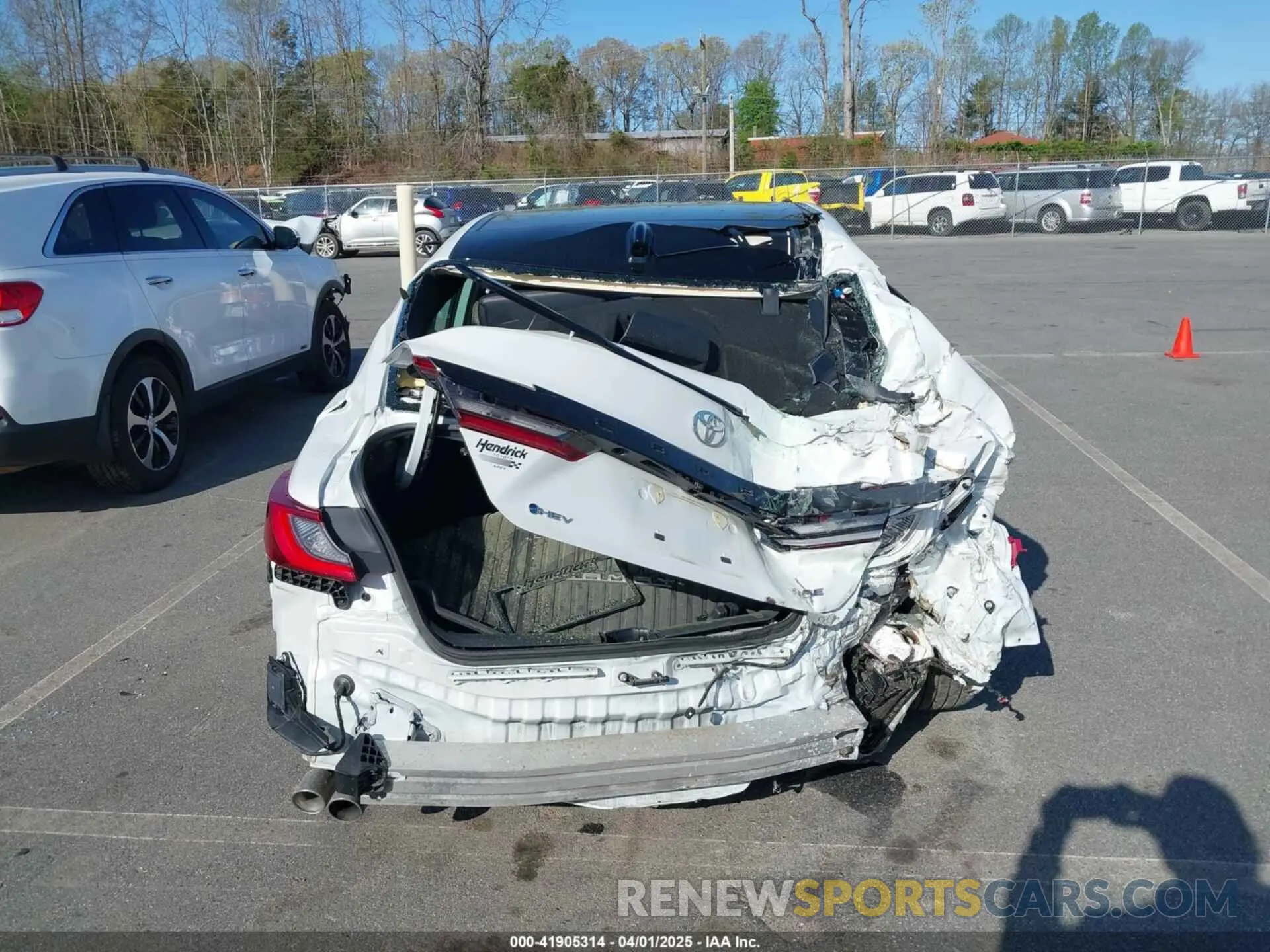 16 Photograph of a damaged car 4T1DAACK1SU506865 TOYOTA CAMRY 2025