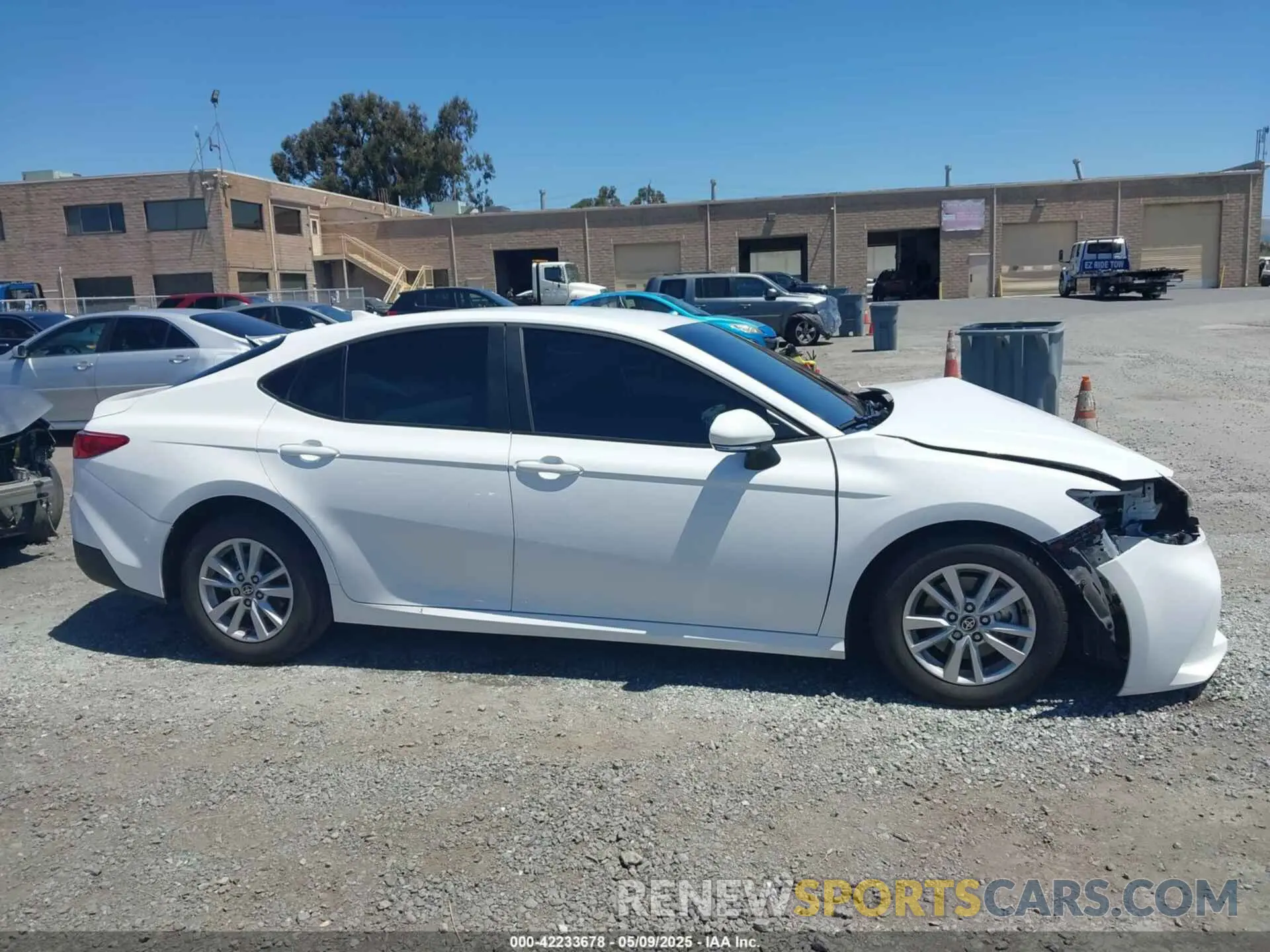 14 Photograph of a damaged car 4T1DAACK1SU516120 TOYOTA CAMRY 2025