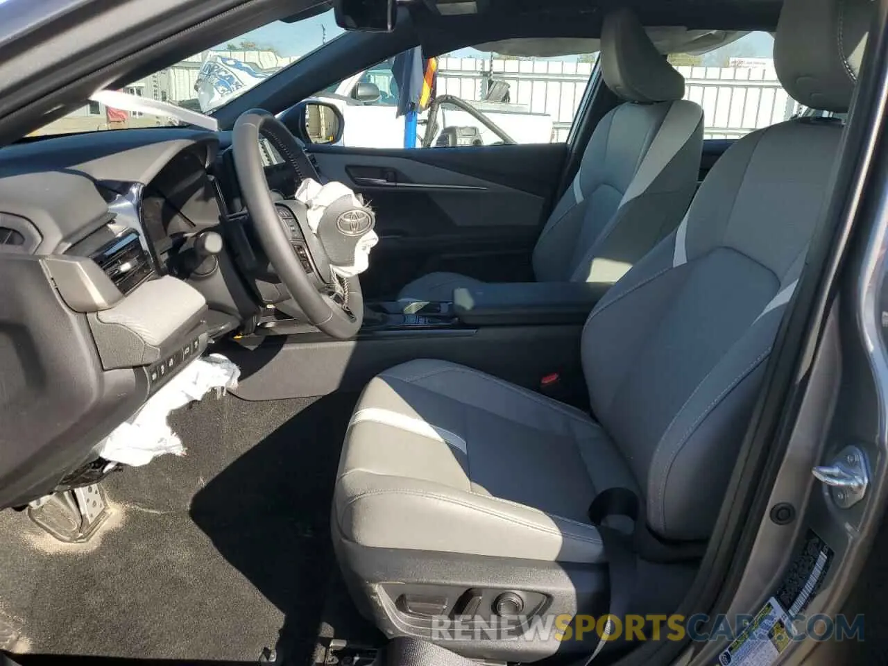 7 Photograph of a damaged car 4T1DAACK1SU564166 TOYOTA CAMRY 2025