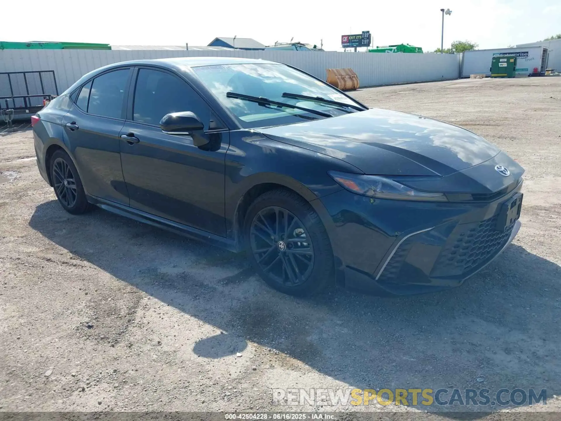 1 Photograph of a damaged car 4T1DAACK1SU579993 TOYOTA CAMRY 2025
